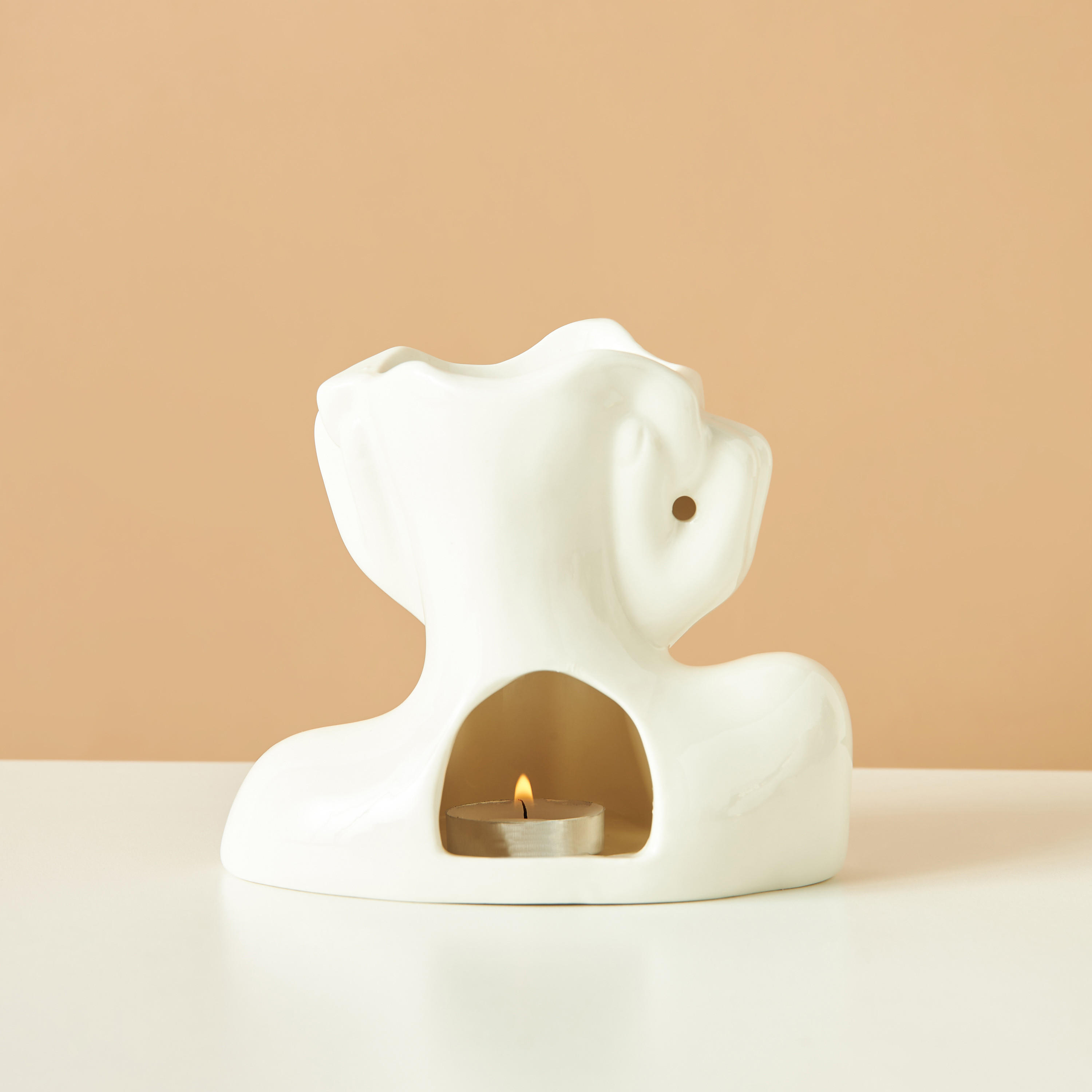 Face and Hand Shaped Porcelain Oil Burner - 14x8.7x12 cms-household-homefragrance-burners-image-3