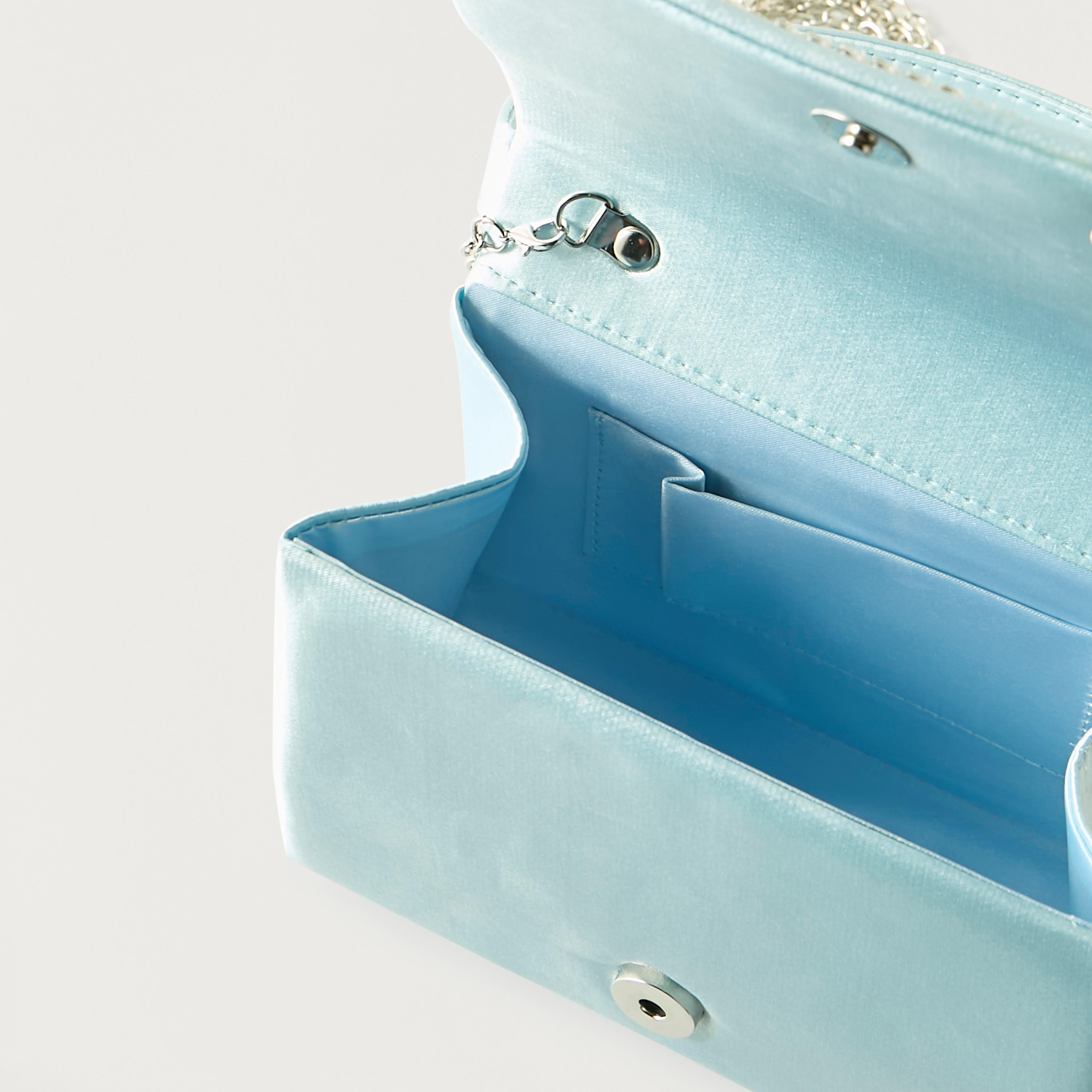 شنطة كروس بودي مزينة بحجر الراين وحزام سلسلة من ساشا-women-bagsandwallets-handbags-image-6