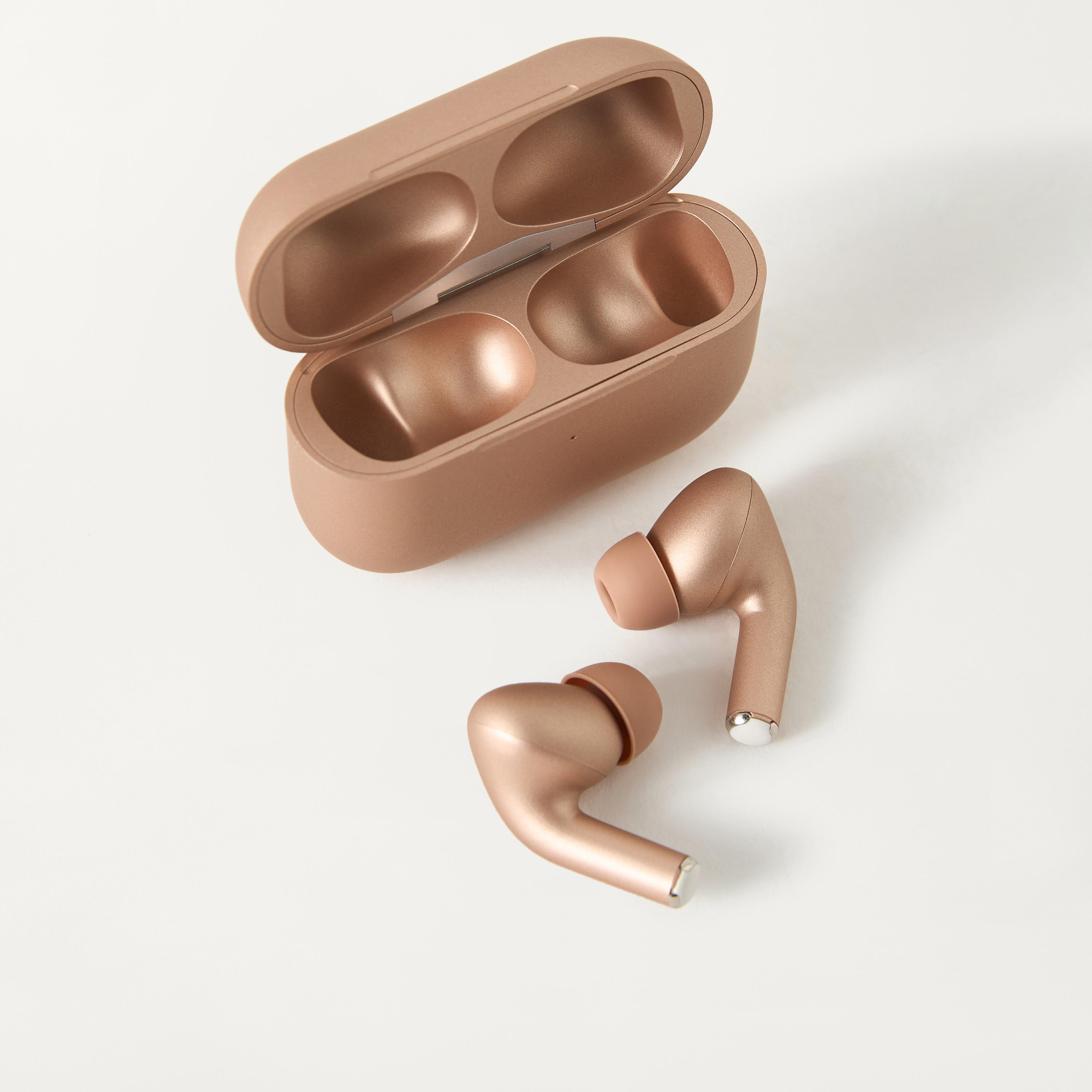 سماعات إن بودز برو 2 بخاصية إلغاء الضوضاء من دوما - 6.23x4.55x2.3 سم-electronics-headphonesandearphones-image-1