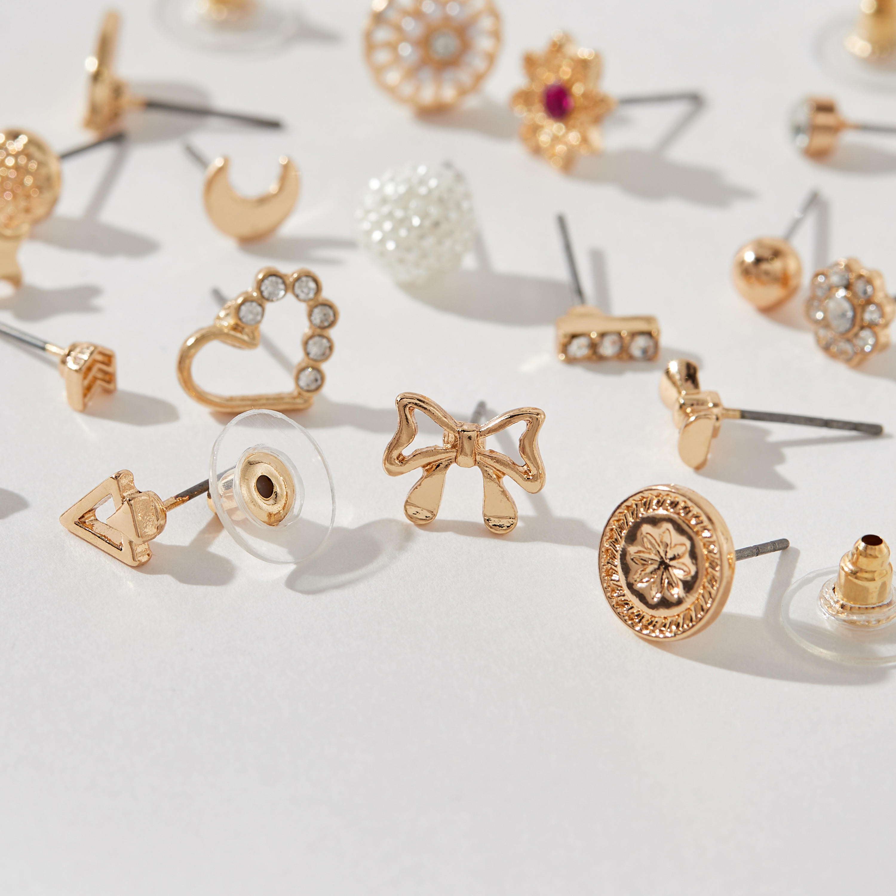 حلقان مرصّعة ميتاليك - طقم من 20-women-watchesandjewellery-jewellery-earrings-image-3
