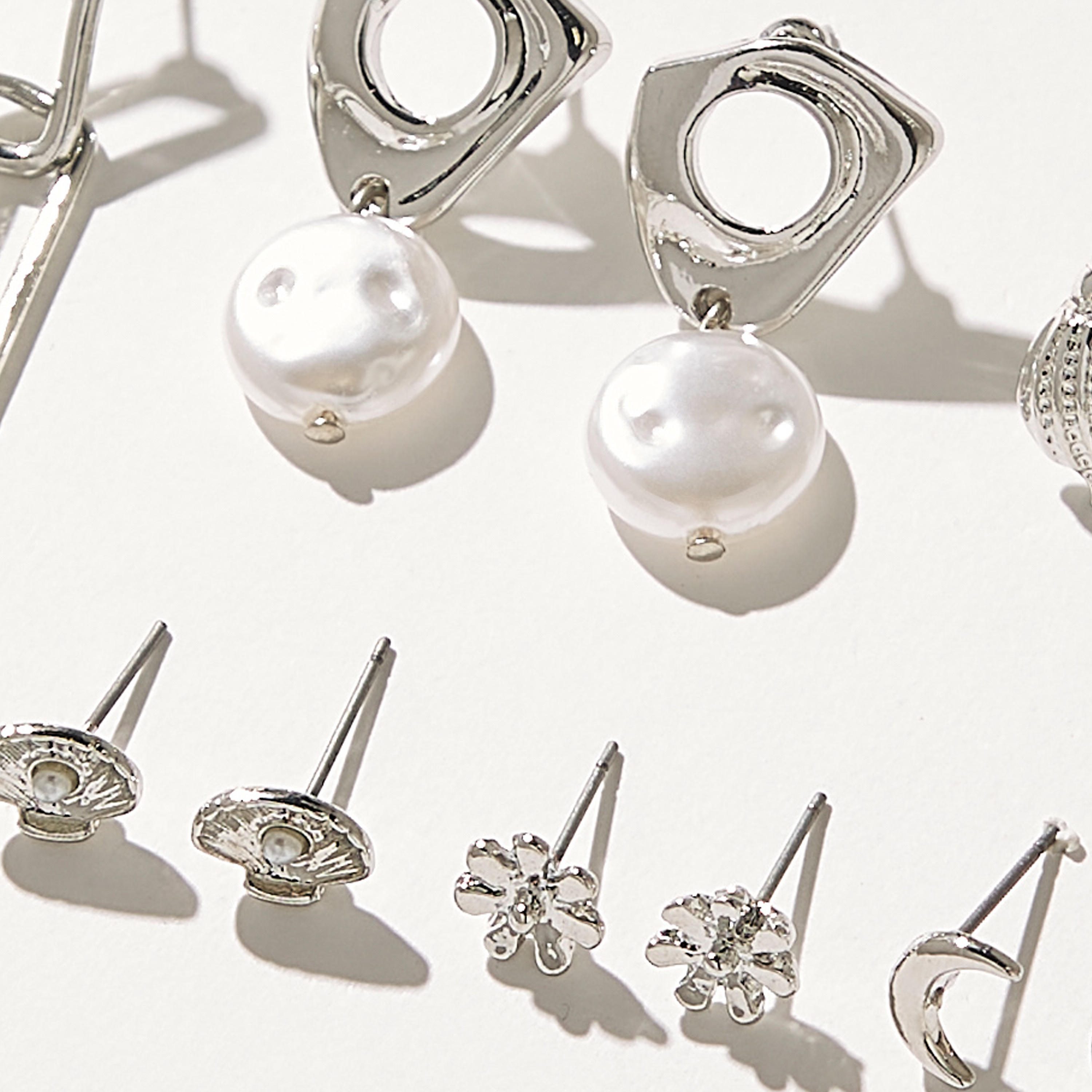 Stone Embellished Dangler Earrings with Pushback Closure-women-watchesandjewellery-jewellery-earrings-image-5
