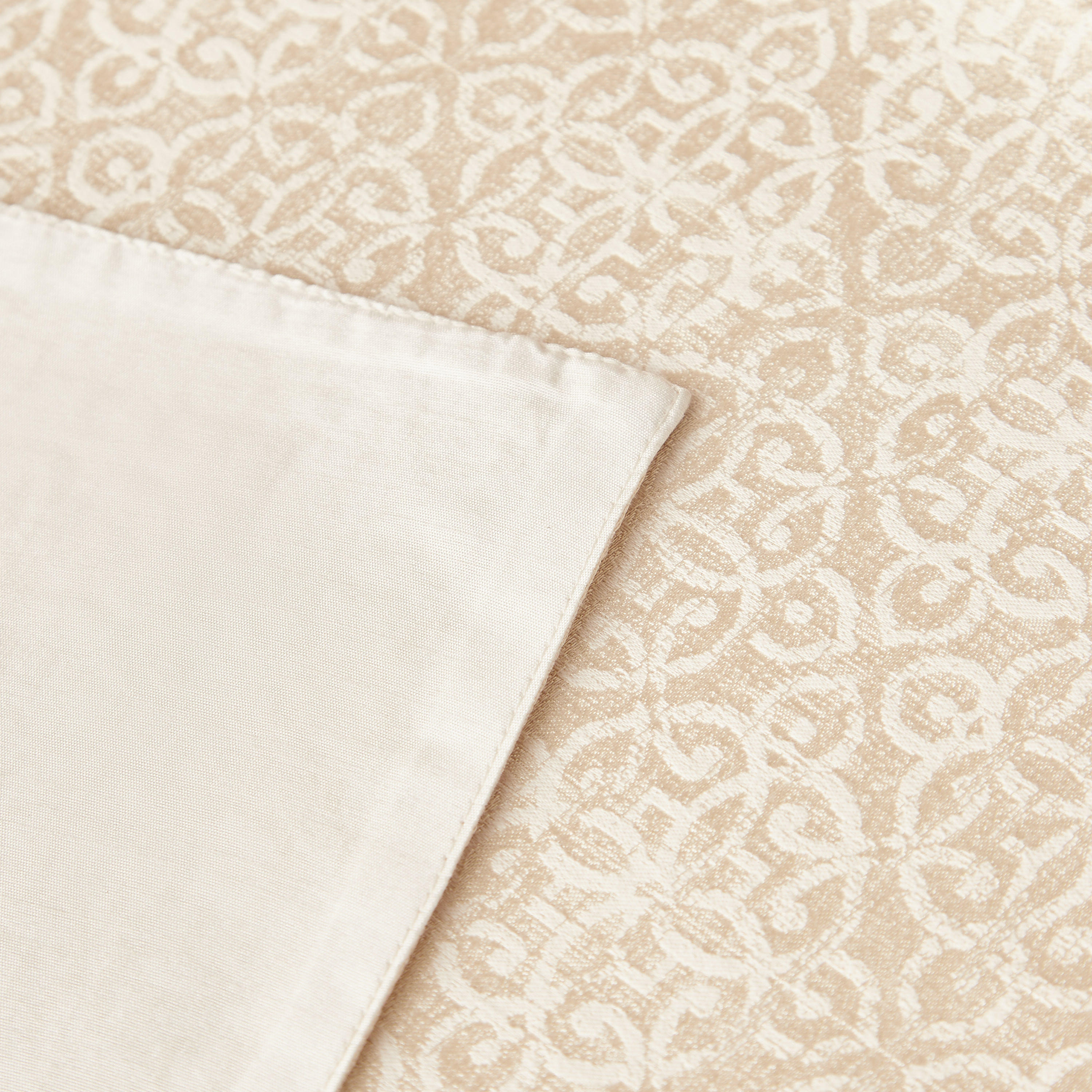 Damask Jacquard Runner - 180x33 cms-household-dining-tablelinen-runnersandtablecovers-image-5