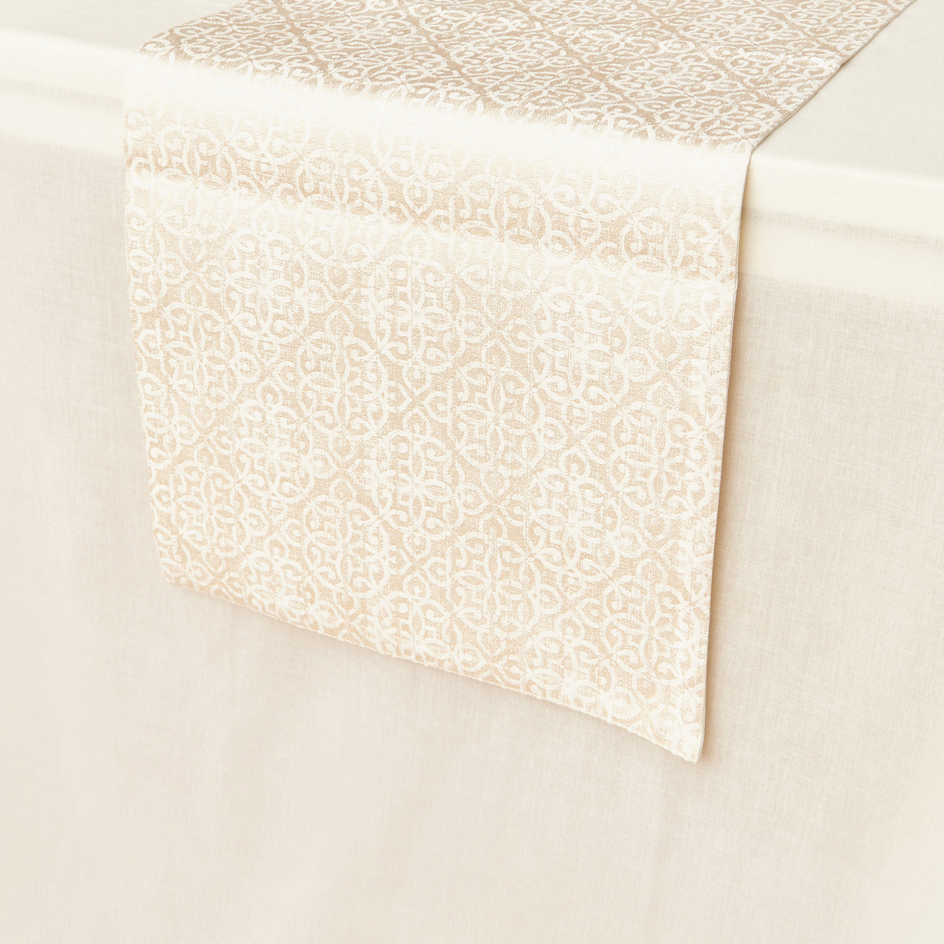 Damask Jacquard Runner - 260x33 cms-household-dining-tablelinen-runnersandtablecovers-image-2