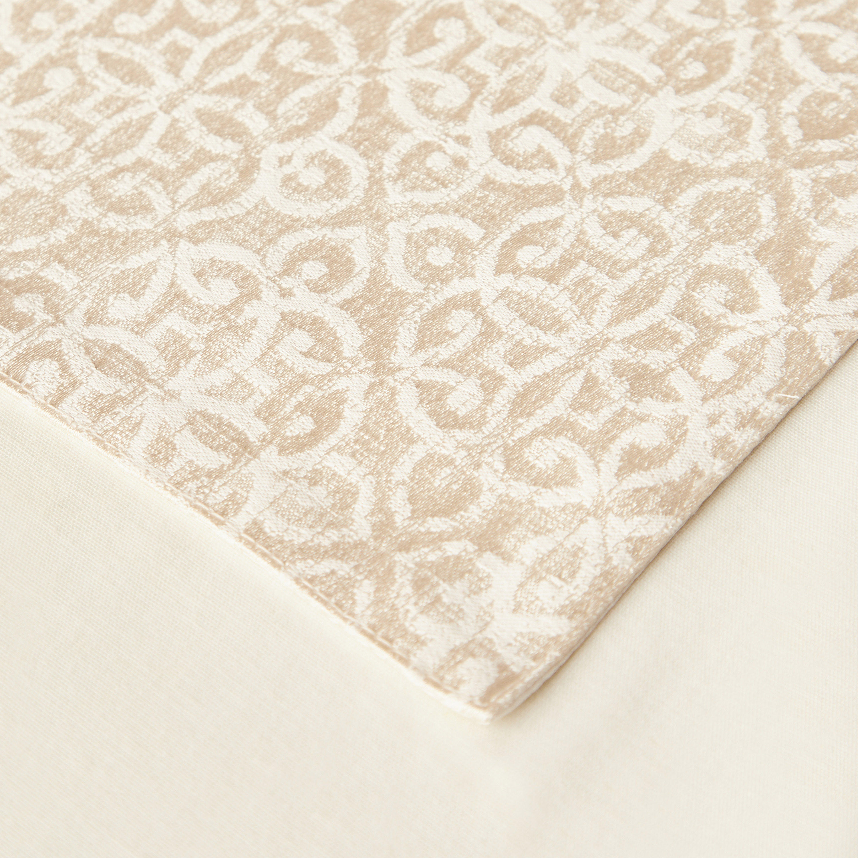 Damask Jacquard Runner - 260x33 cms-household-dining-tablelinen-runnersandtablecovers-image-4