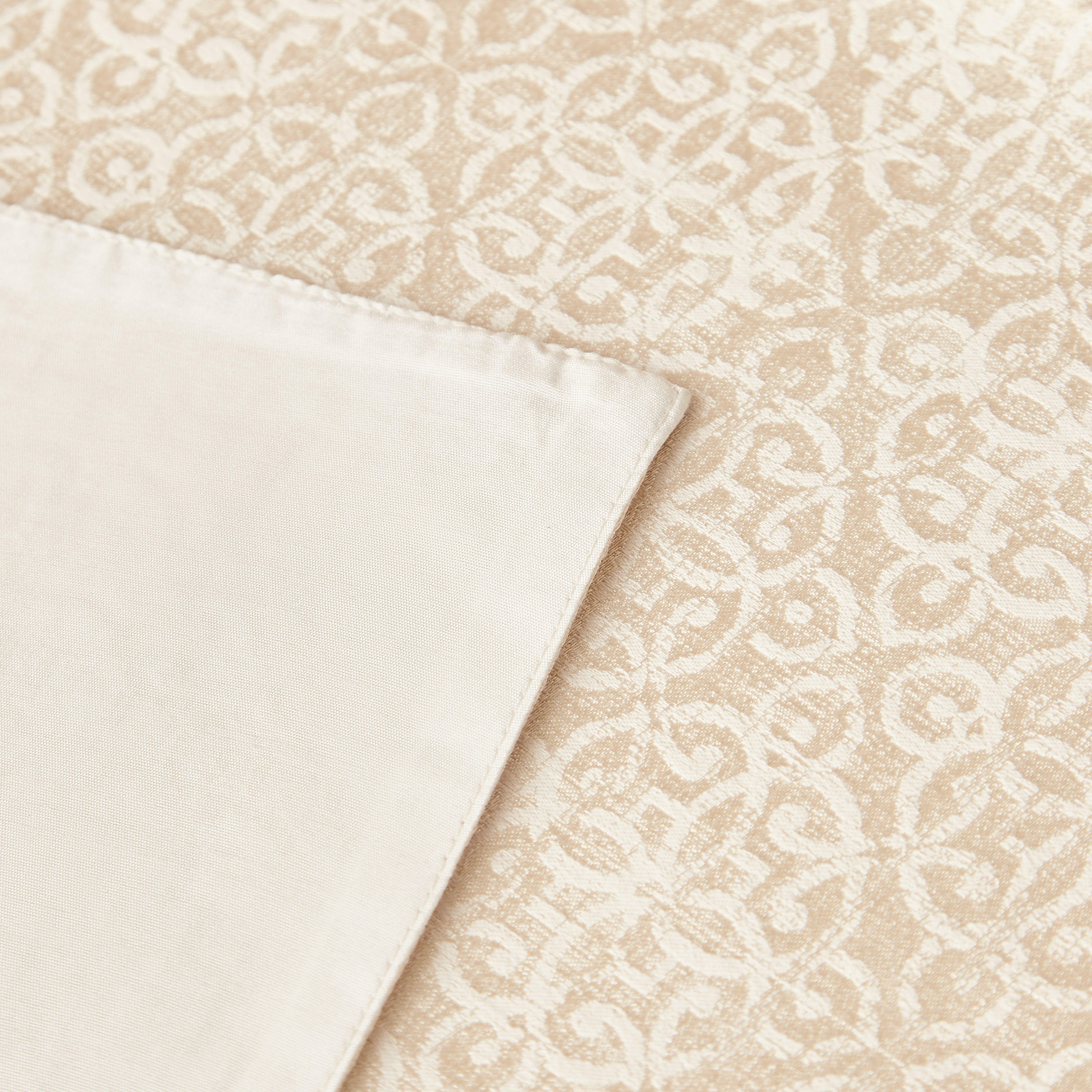 Damask Jacquard Runner - 260x33 cms-household-dining-tablelinen-runnersandtablecovers-image-5
