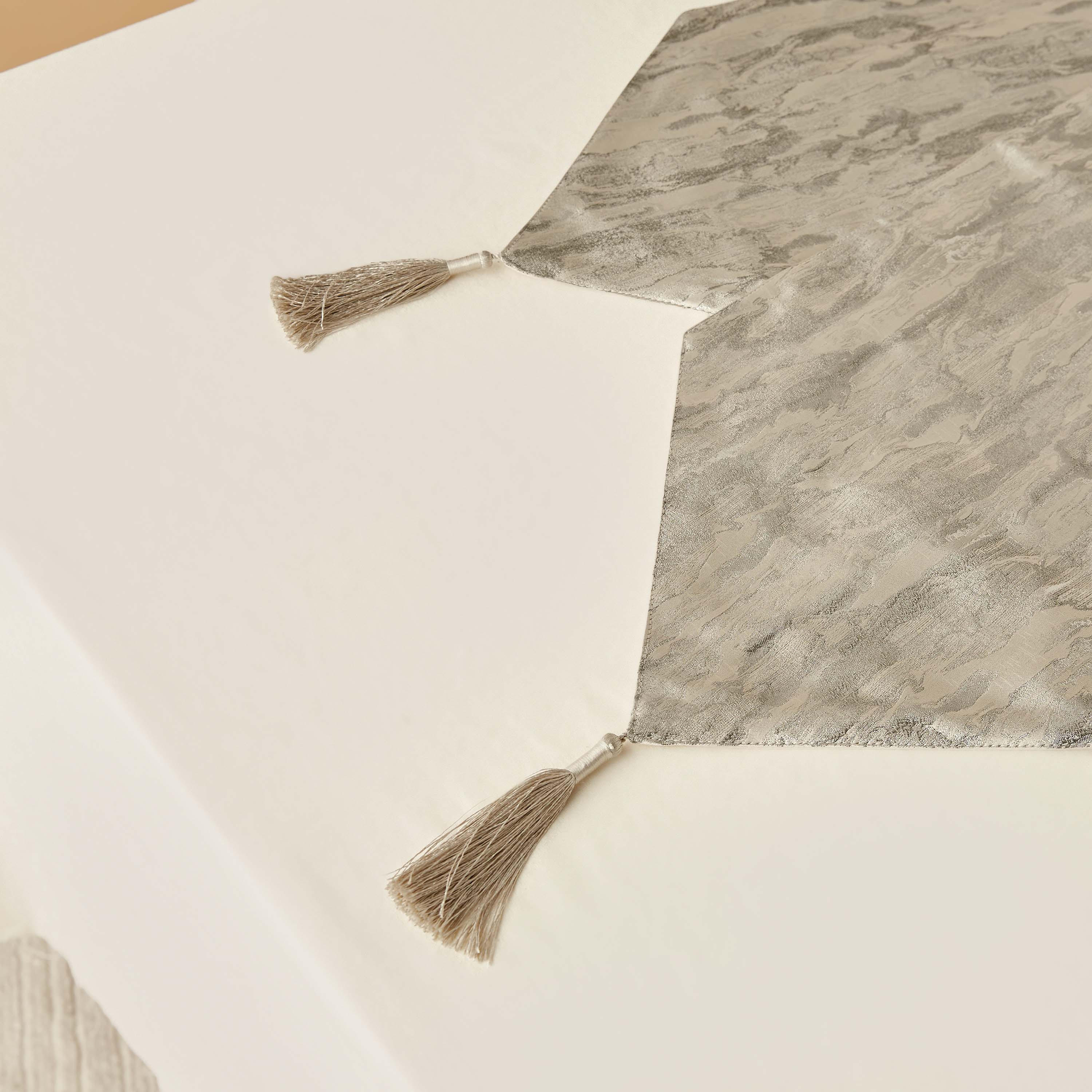 Casa Arabica Jacquard Textured Runner - 33x180 cms-household-dining-tablelinen-runnersandtablecovers-image-4