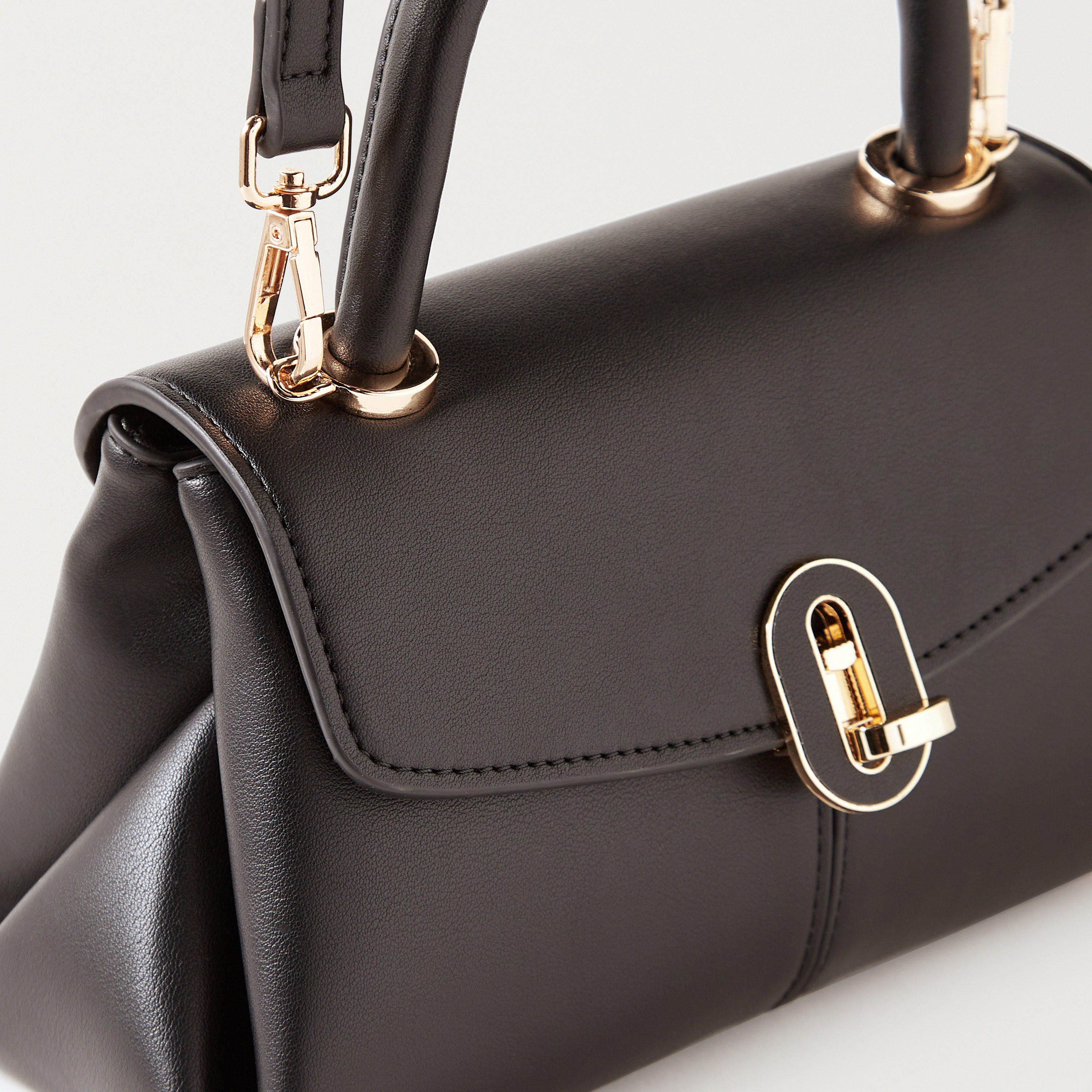 شنطة كروس بودي سادة بحزام قابل للفصل وقفل إغلاق تويست من ساشا-women-bagsandwallets-handbags-image-3