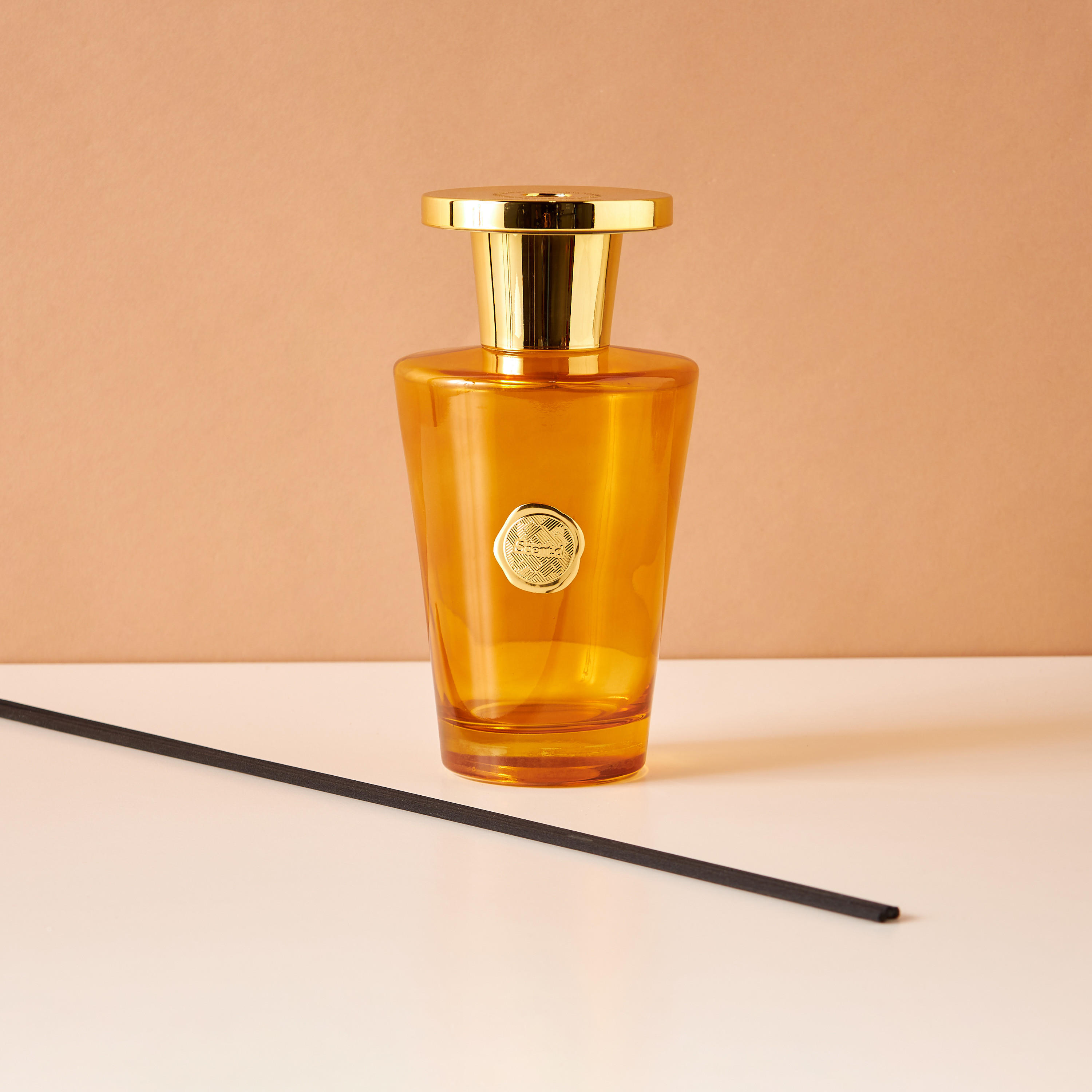Scent.d Oud Supreme Reed Diffuser - 1 L-household-homefragrance-reeddiffusers-image-1