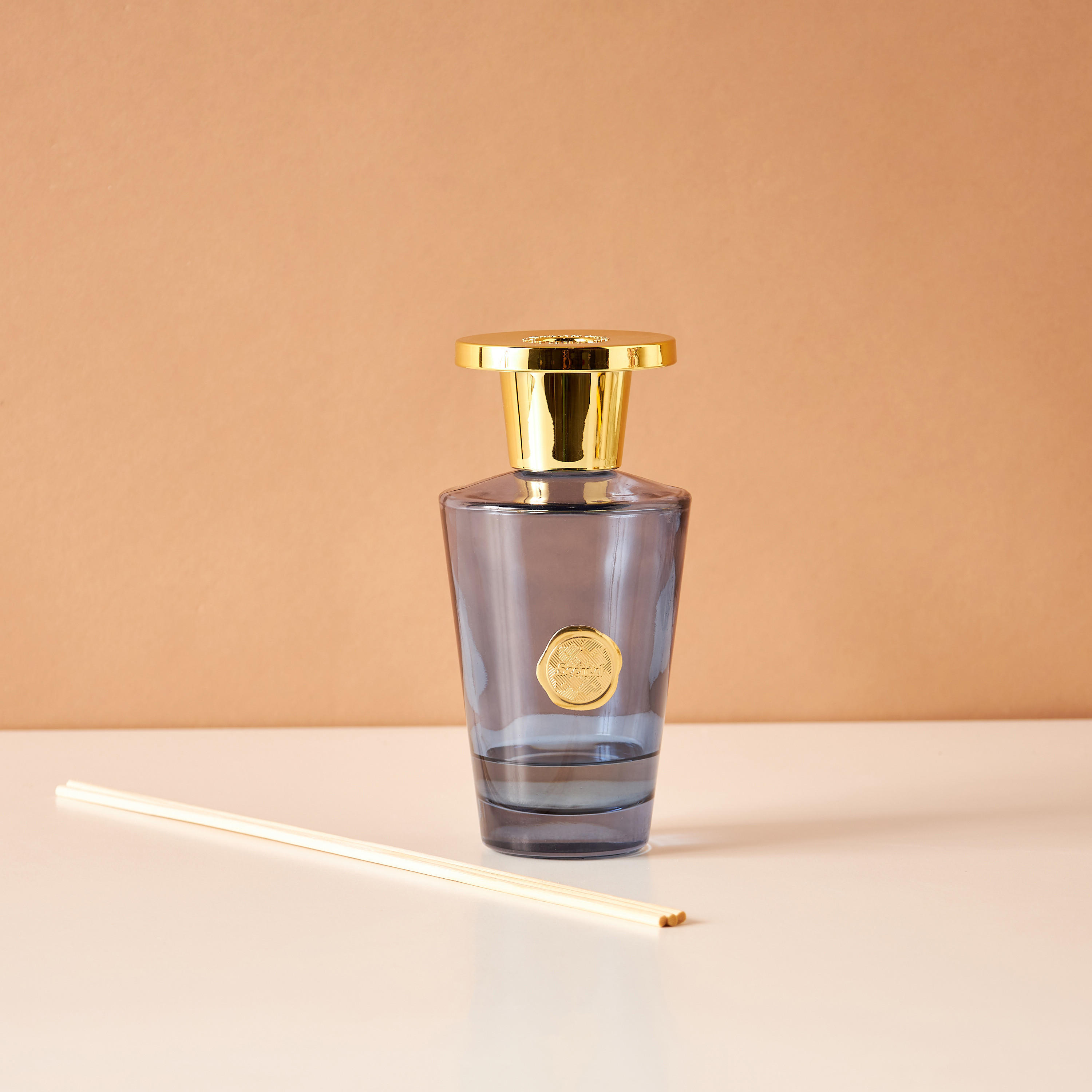 Scent.d Dark Wood Reed Diffuser - 300 ml-household-homefragrance-reeddiffusers-image-1