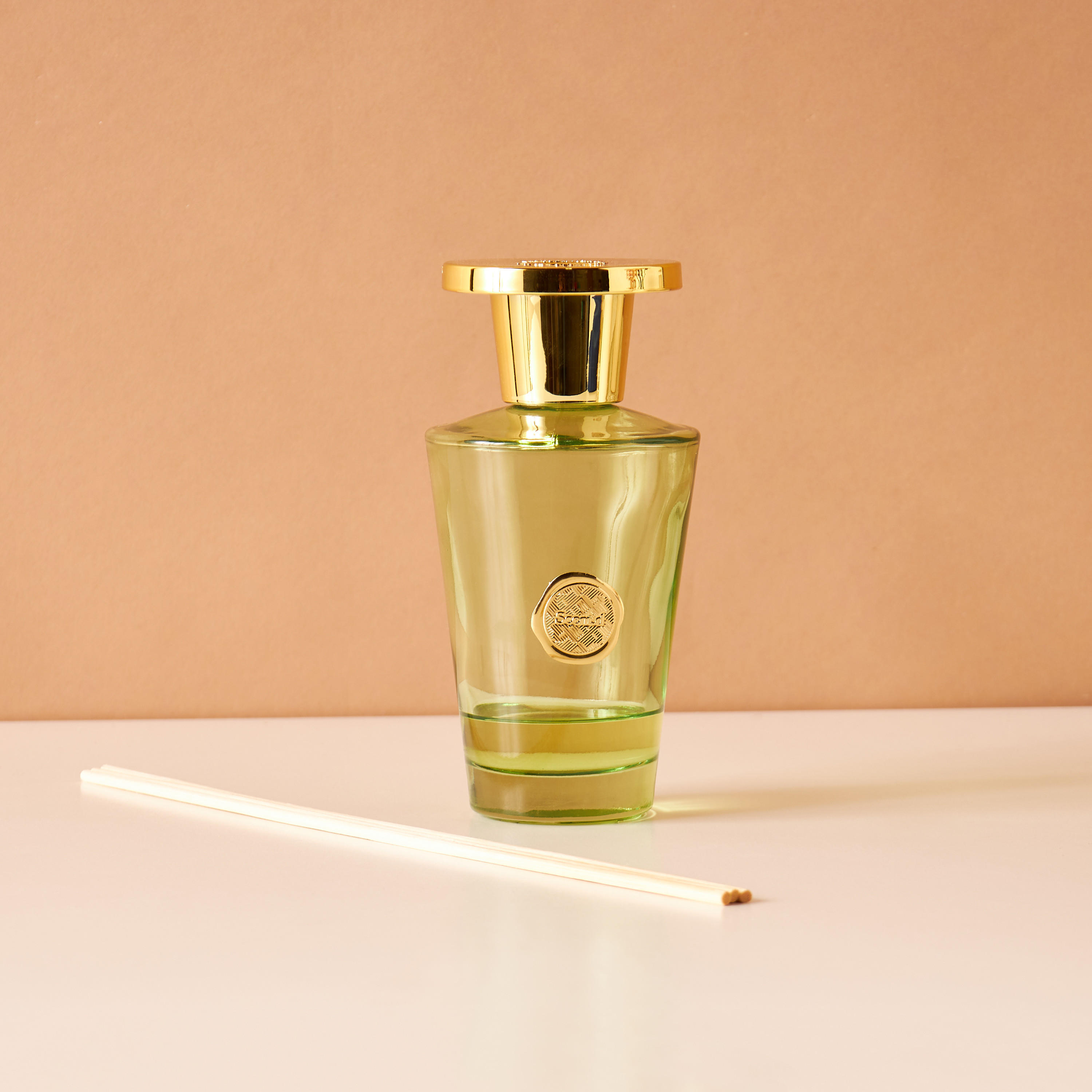 Scent.d Dark Wood Reed Diffuser - 300 ml-household-homefragrance-reeddiffusers-image-1