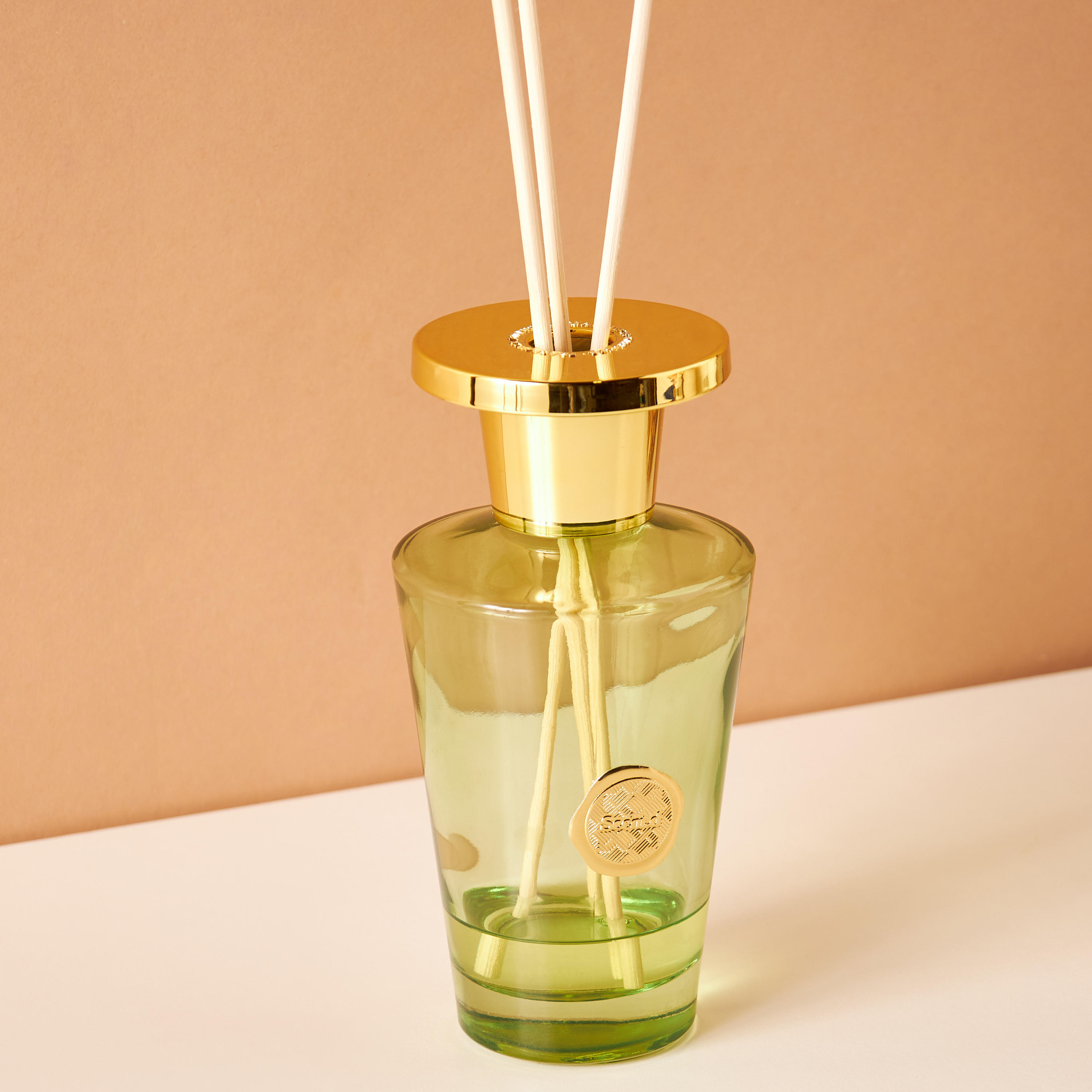 Scent.d Dark Wood Reed Diffuser - 300 ml-household-homefragrance-reeddiffusers-image-3