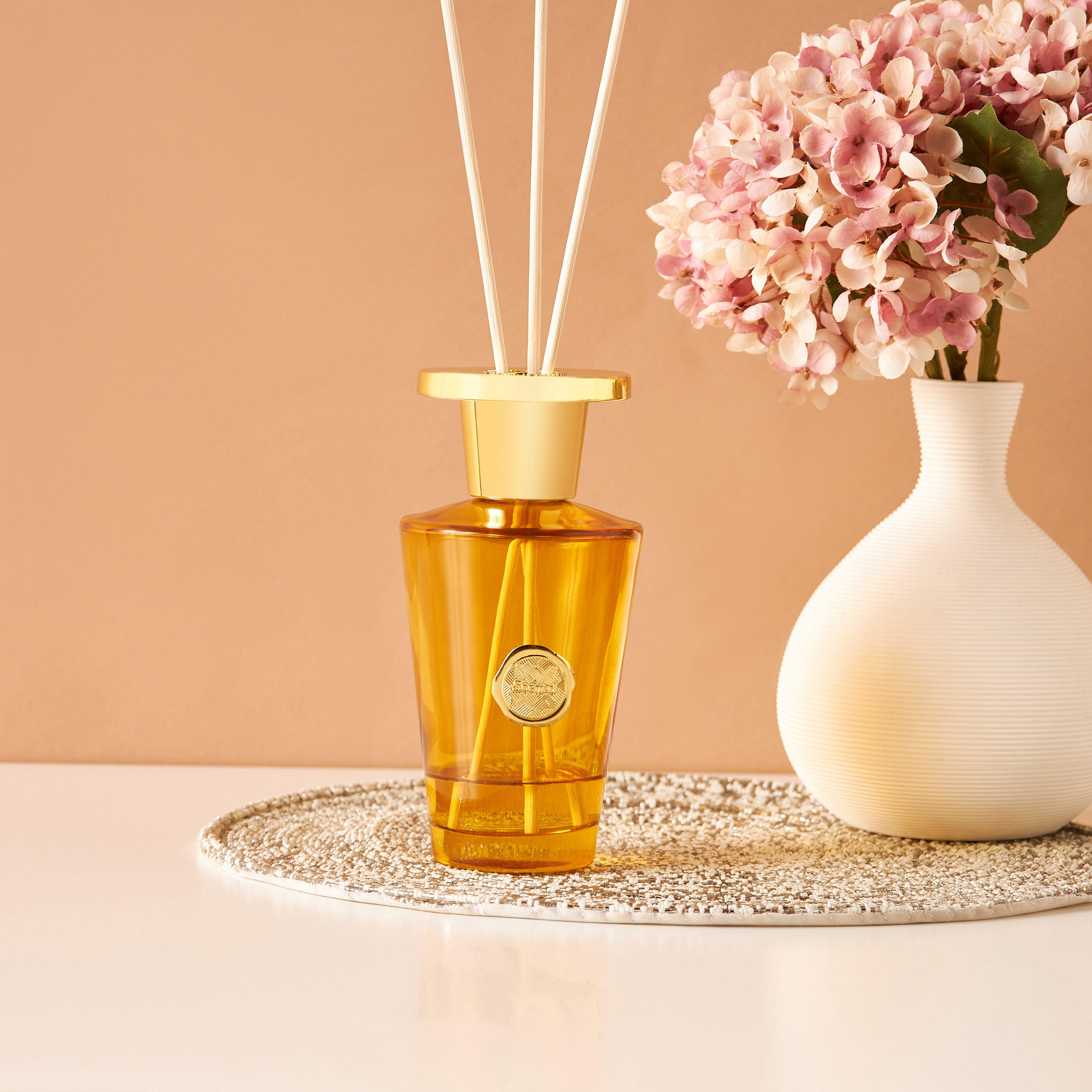 Scent.d Dark Wood Reed Diffuser - 300 ml-household-homefragrance-reeddiffusers-image-5