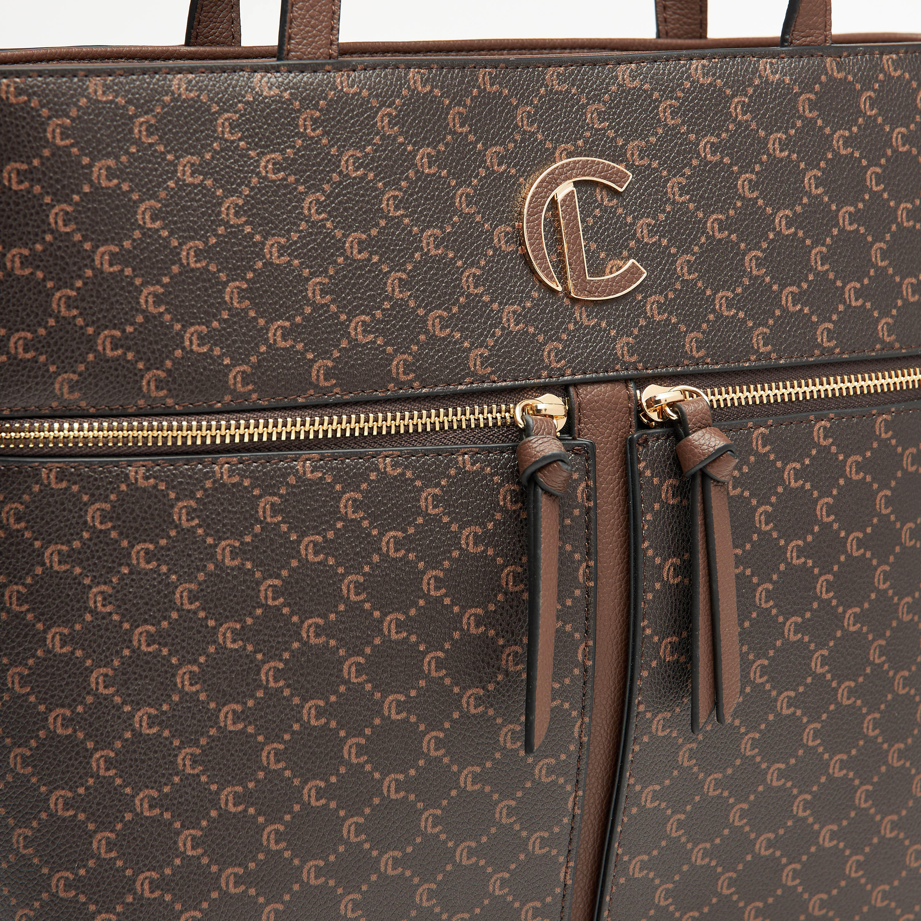شنطة توتي بسحاب إغلاق ومقابض مزدوجة وطبعات مونوجرام من لو كونفورت-women-bagsandwallets-handbags-image-3
