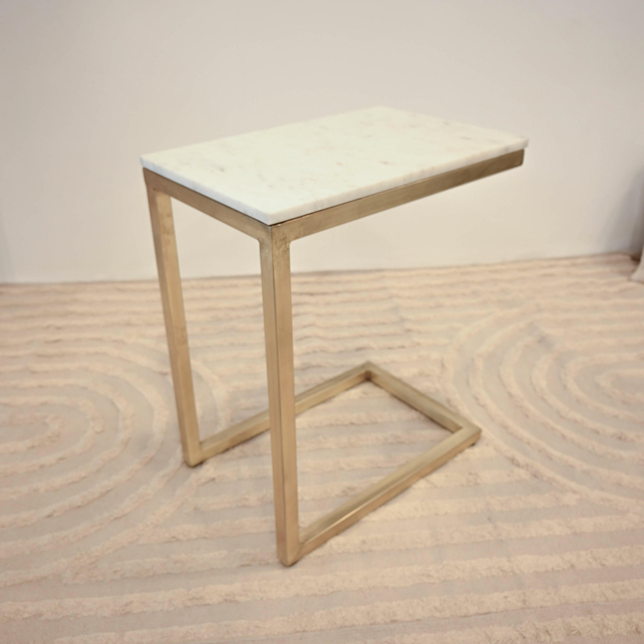 طاولة جانبية بسطح رخامي من هوم كارفينج - 46x30x56 سم-furniture-livingroom-sideandendtables-image-3