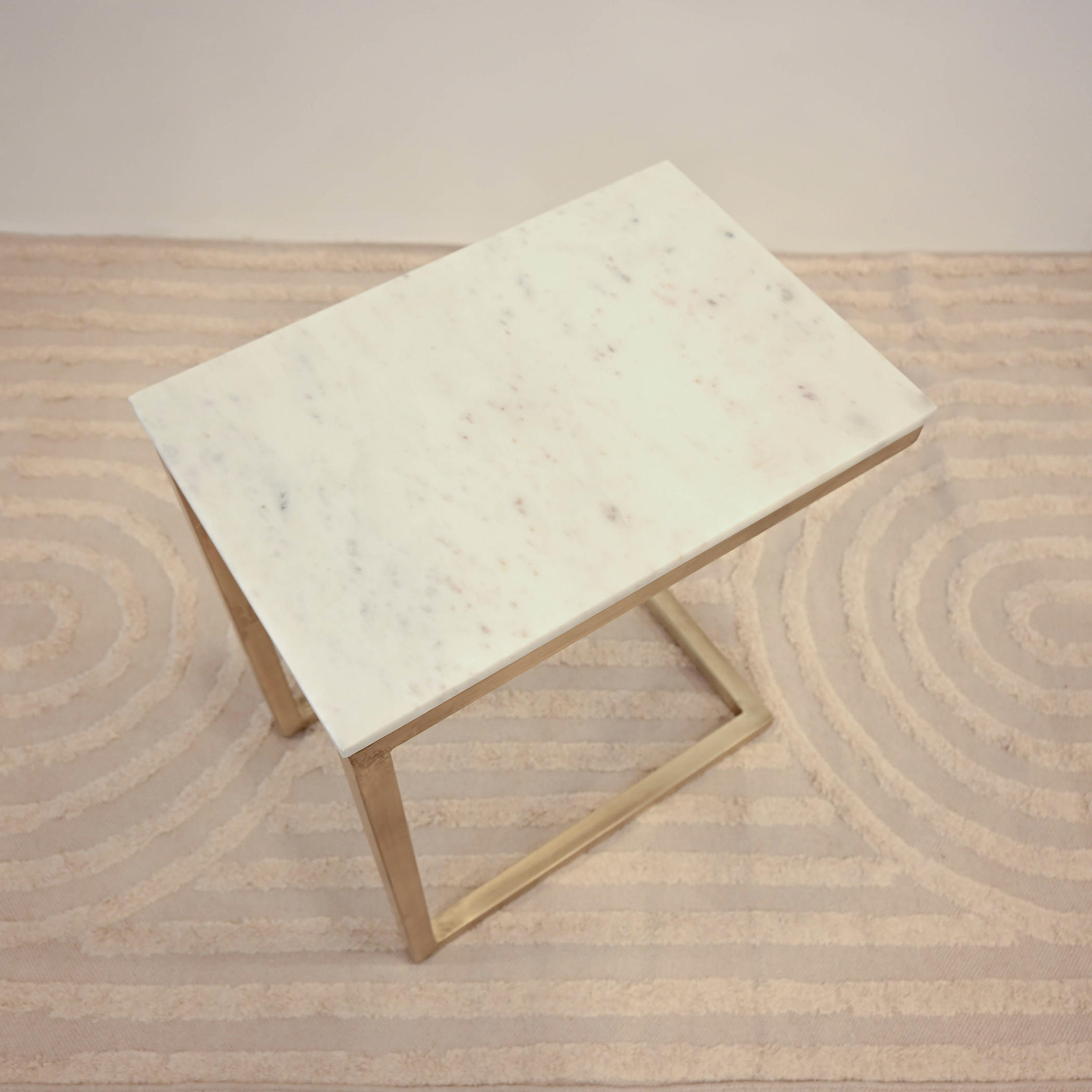 طاولة جانبية بسطح رخامي من هوم كارفينج - 46x30x56 سم-furniture-livingroom-sideandendtables-image-5