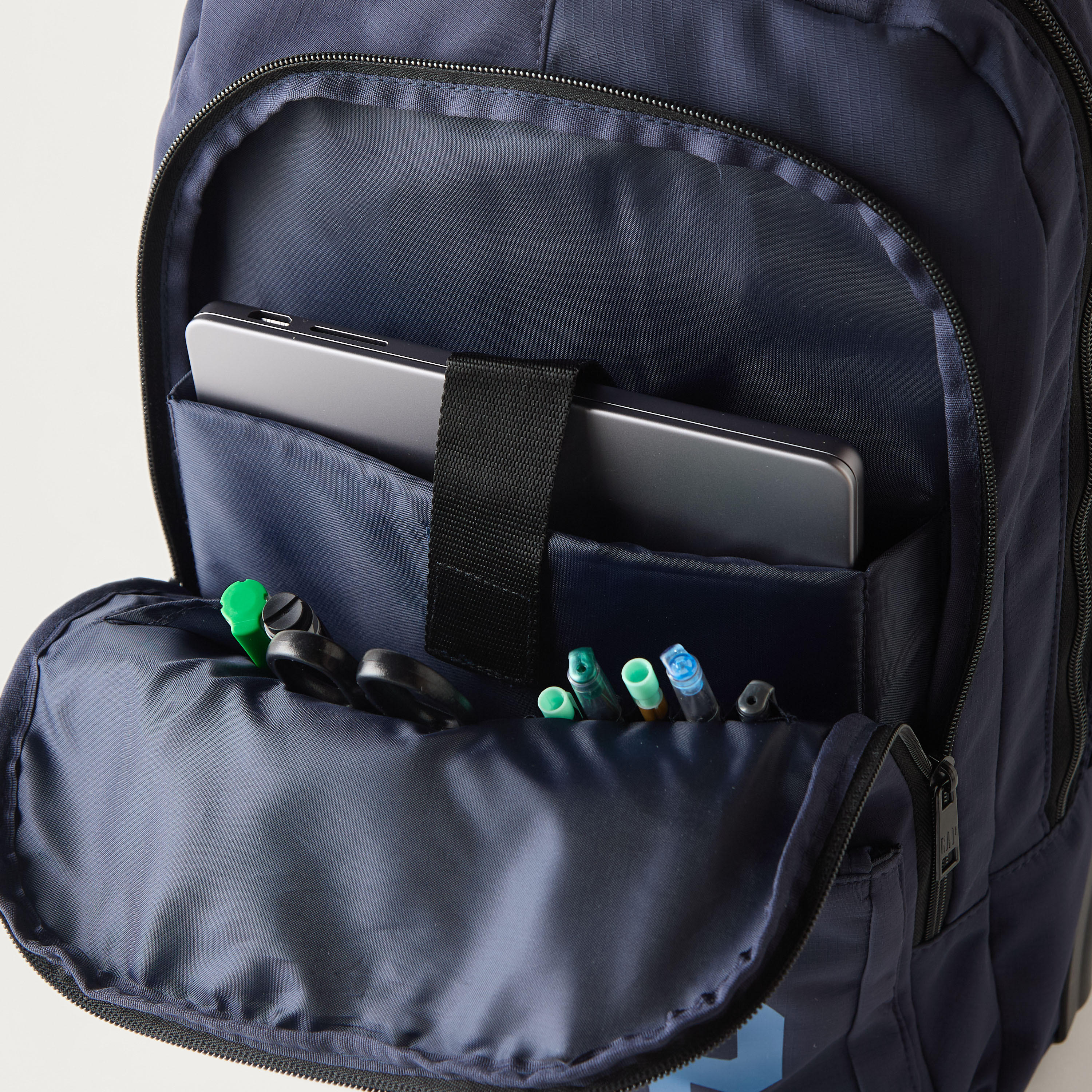 شنطة ظهر ترولي 18 بوصة بمقبض قابل للسحب وطبعات شعار من جاب- 30x16x46 سم-school-bagsandbackpacks-trolleybags-image-5