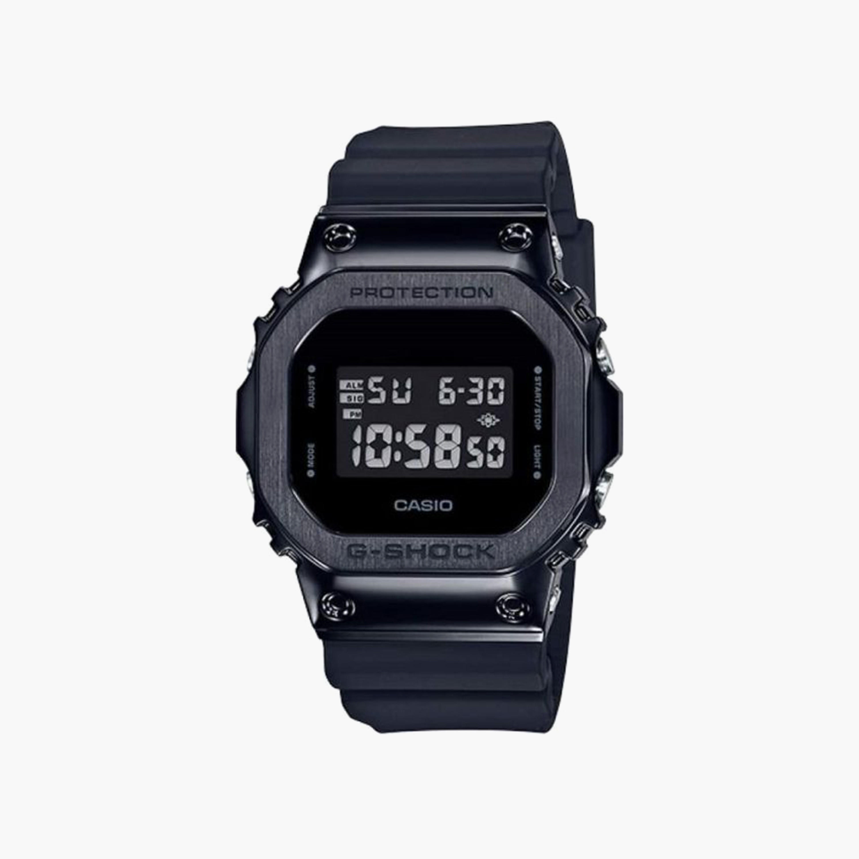 ساعة جي شوك رقمية للرجال بلون اسود بسوار سيليكون | GM-5600B-1DR-men-watchesandjewellery-watches-image-1