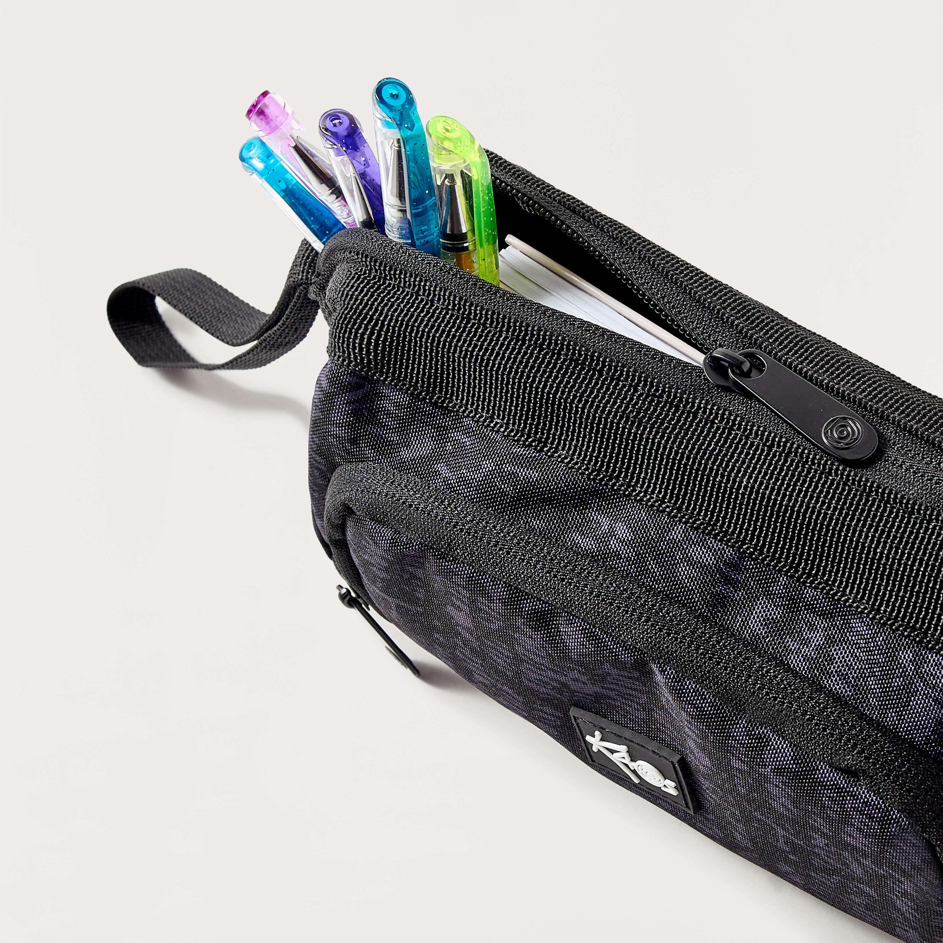 مقلمة بقسمين وبسحاب إغلاق وطبعات من كاوس-school-stationery-pencilcases-image-4