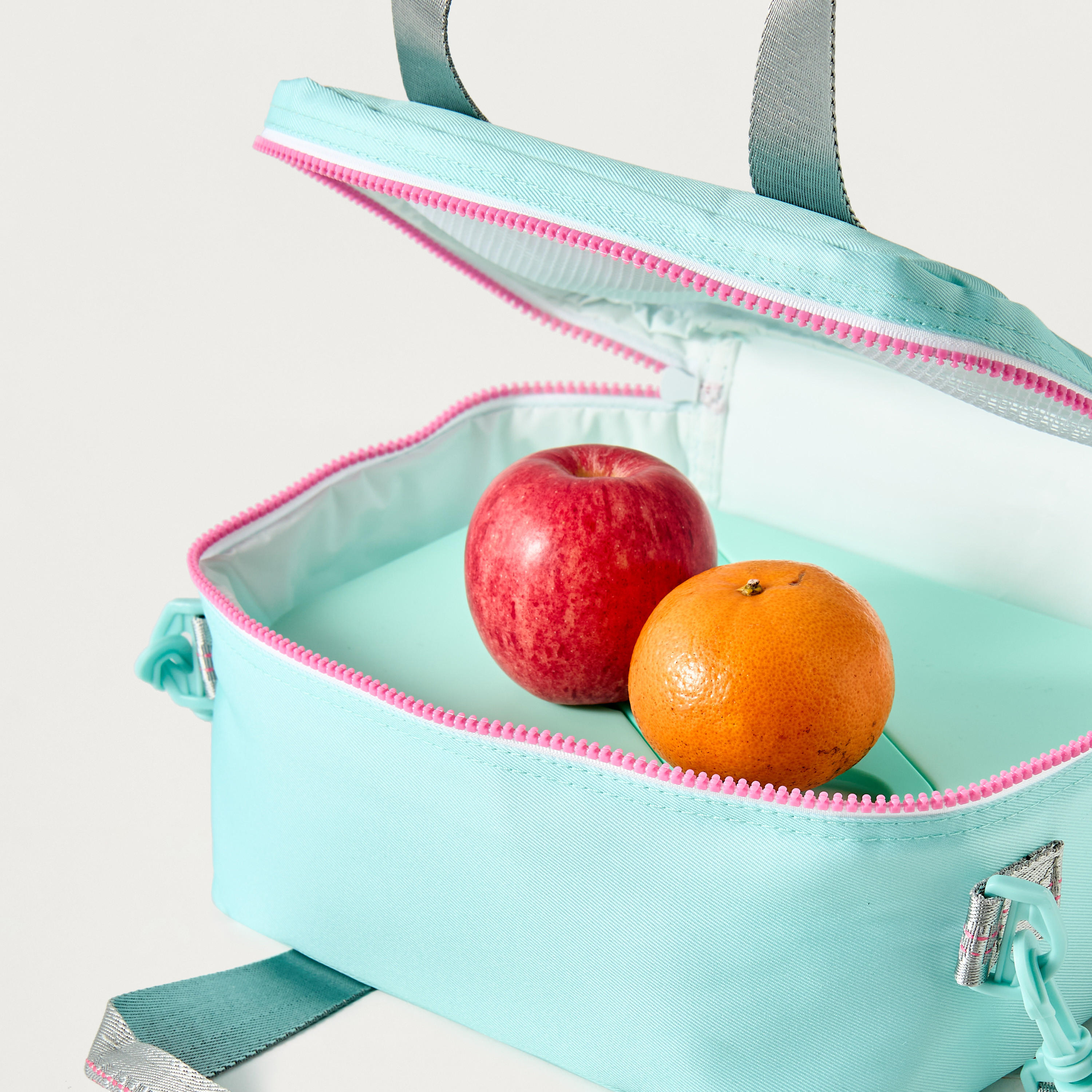 شنطة غداء سادة بحزام قابل للتعديل وسحاب إغلاق من ماي فير-school-lunchessentials-lunchbags-image-4
