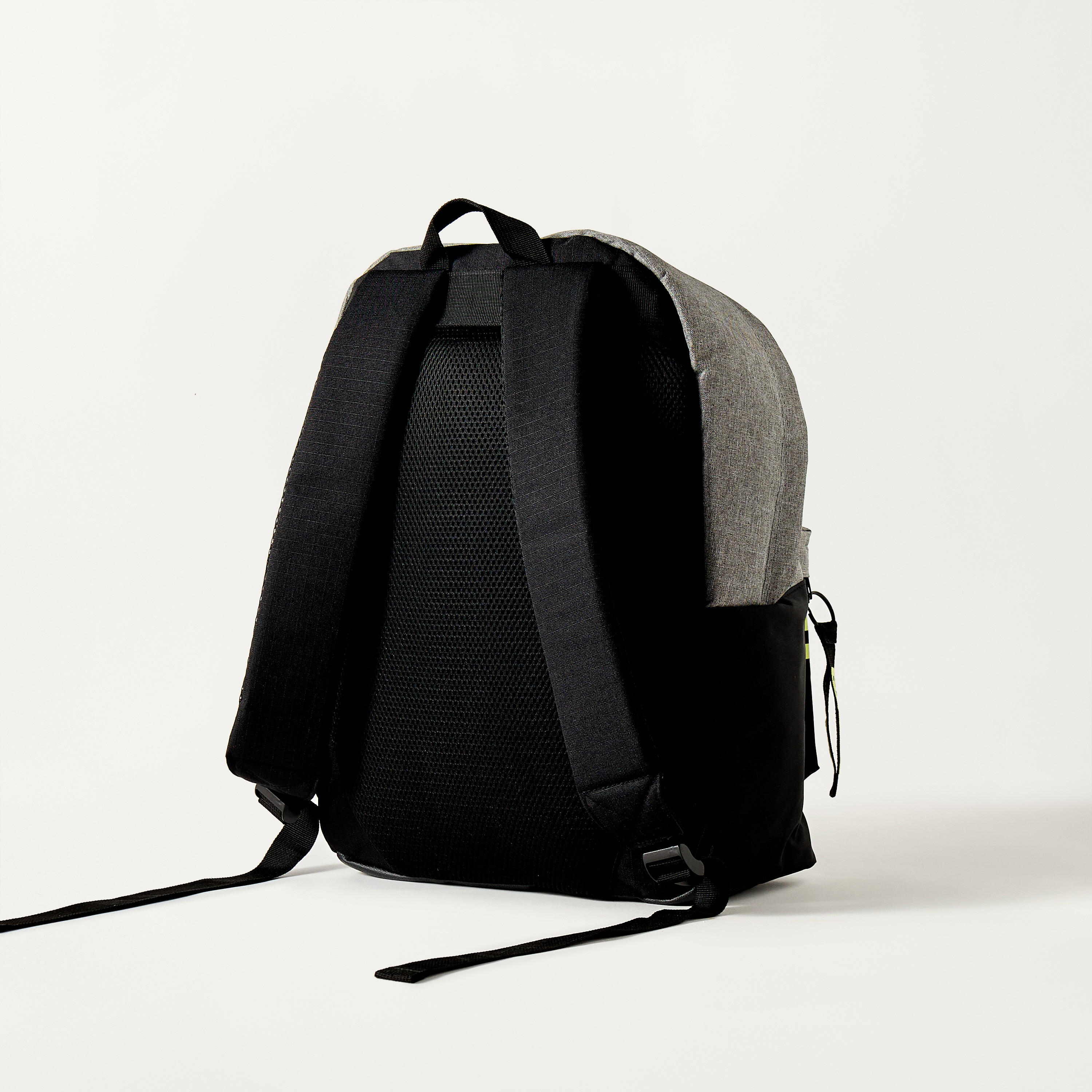شنطة ظهر 17 بوصة بارزة الملمس بحمّالات قابلة للتعديل من ناسا - 43x32x14 سم-school-bagsandbackpacks-backpacks-image-5