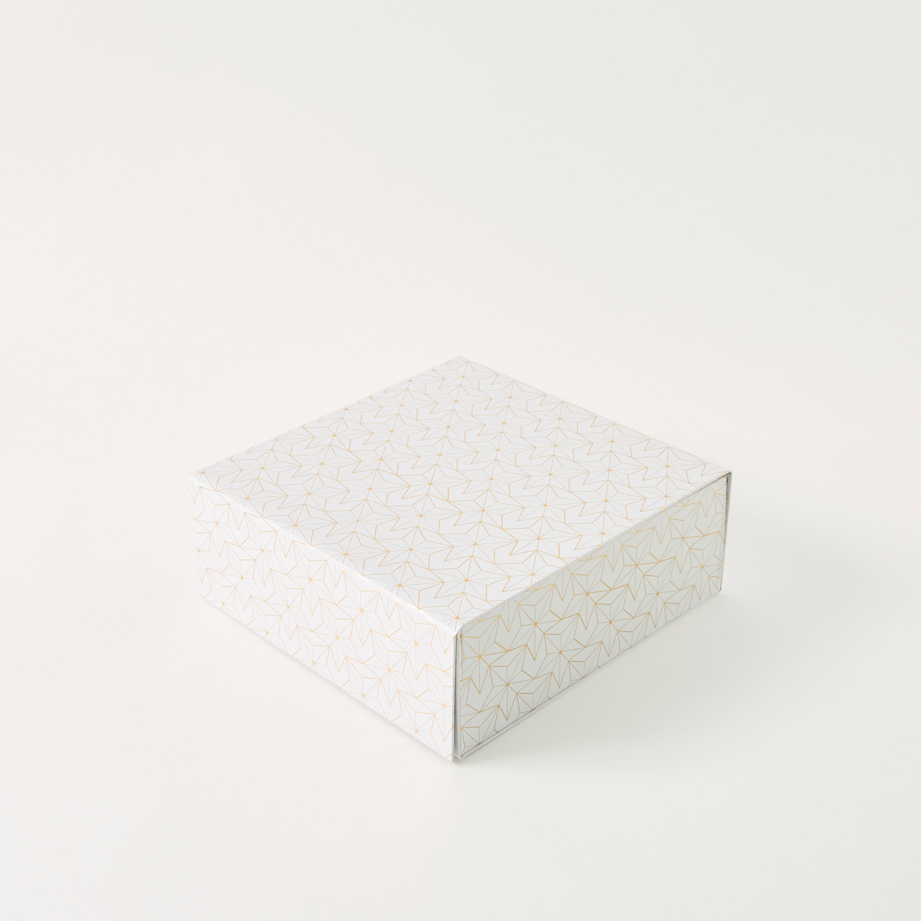 Findz Collapsible Gift Box - 26x26x10 cms-household-giftingaccessories-giftings-image-2