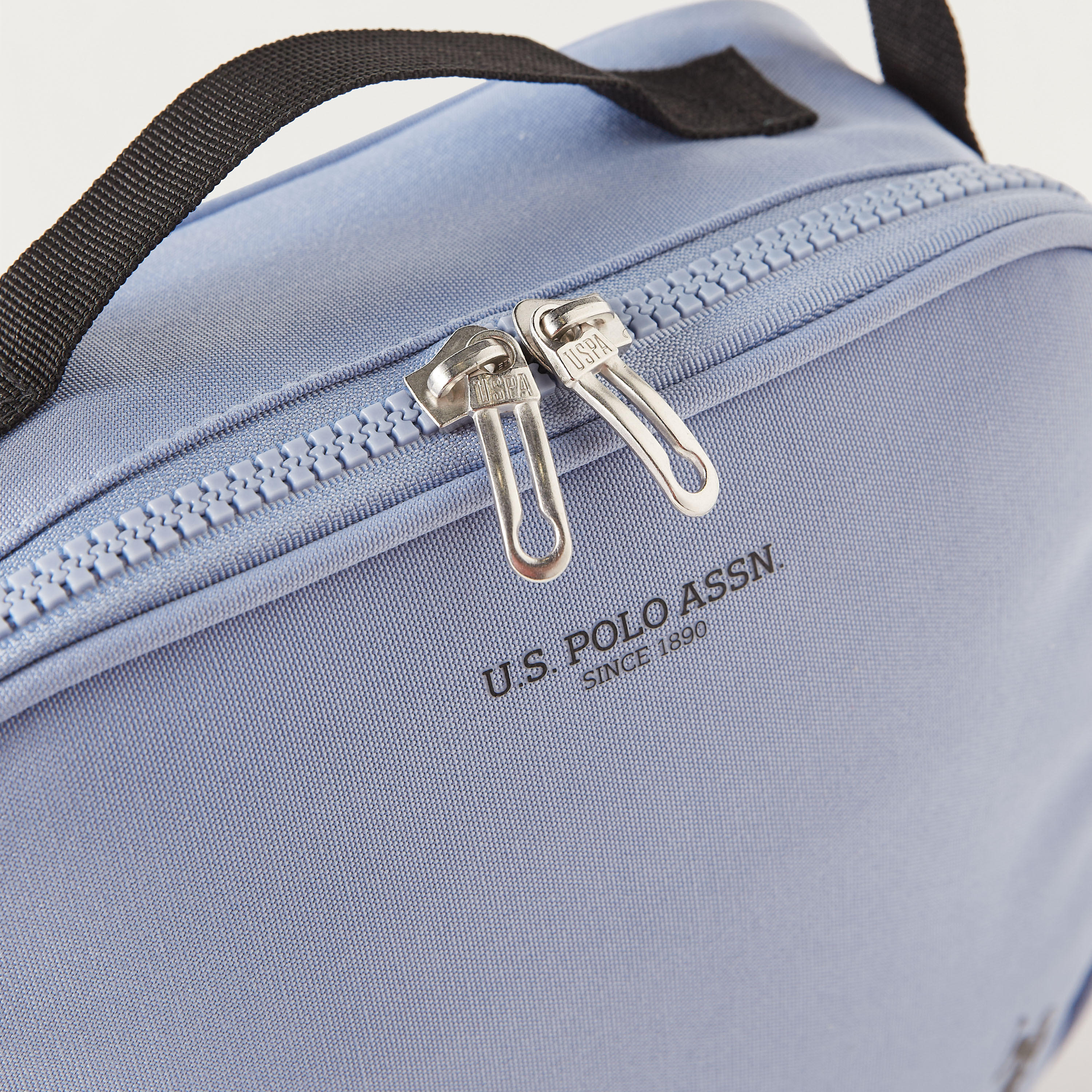 US POLO ASSN. Logo Print Lunch Bag with Adjustable Strap and Zip Closure-school-lunchessentials-lunchbags-image-3