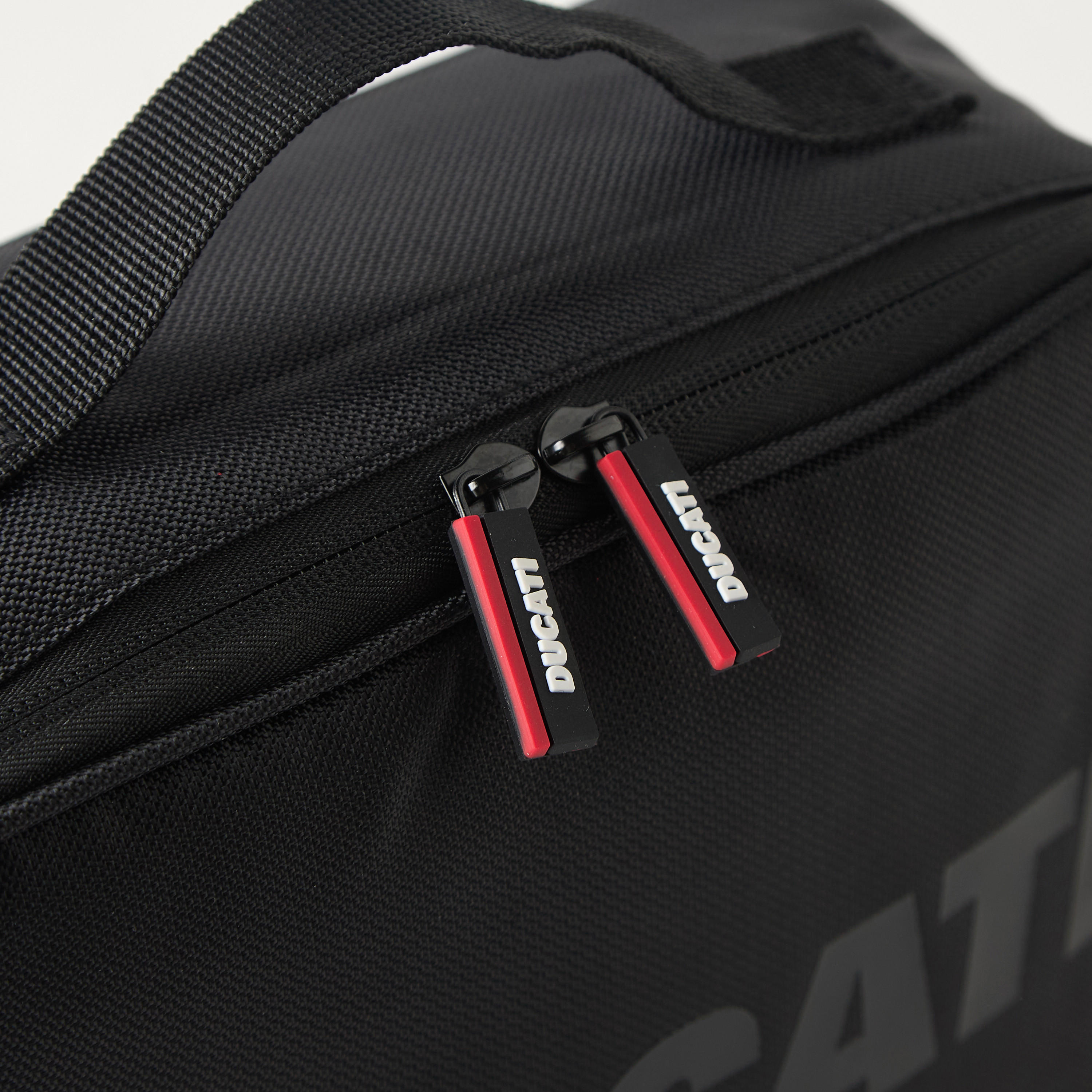 Ducati Calmo Solid Lunch Bag with Zip Closure-school-lunchessentials-lunchbags-image-4