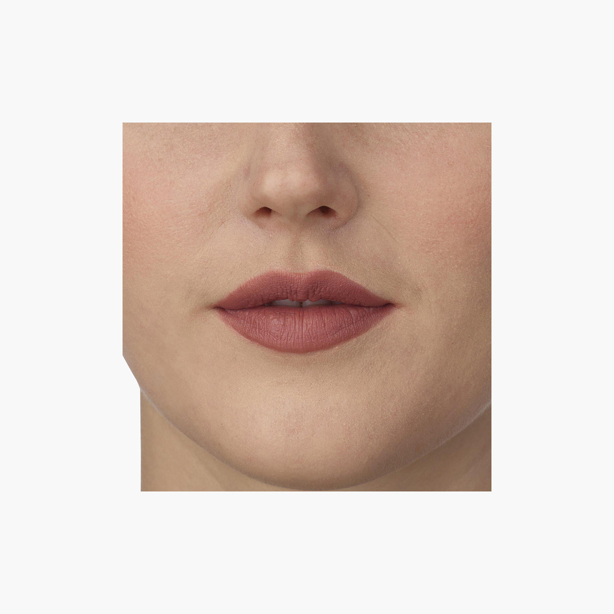 أحمر شفاه بيرفيكت مويستشر من إيزادورا-beautyandpersonalcare-makeup-lips-lipsticks-image-14