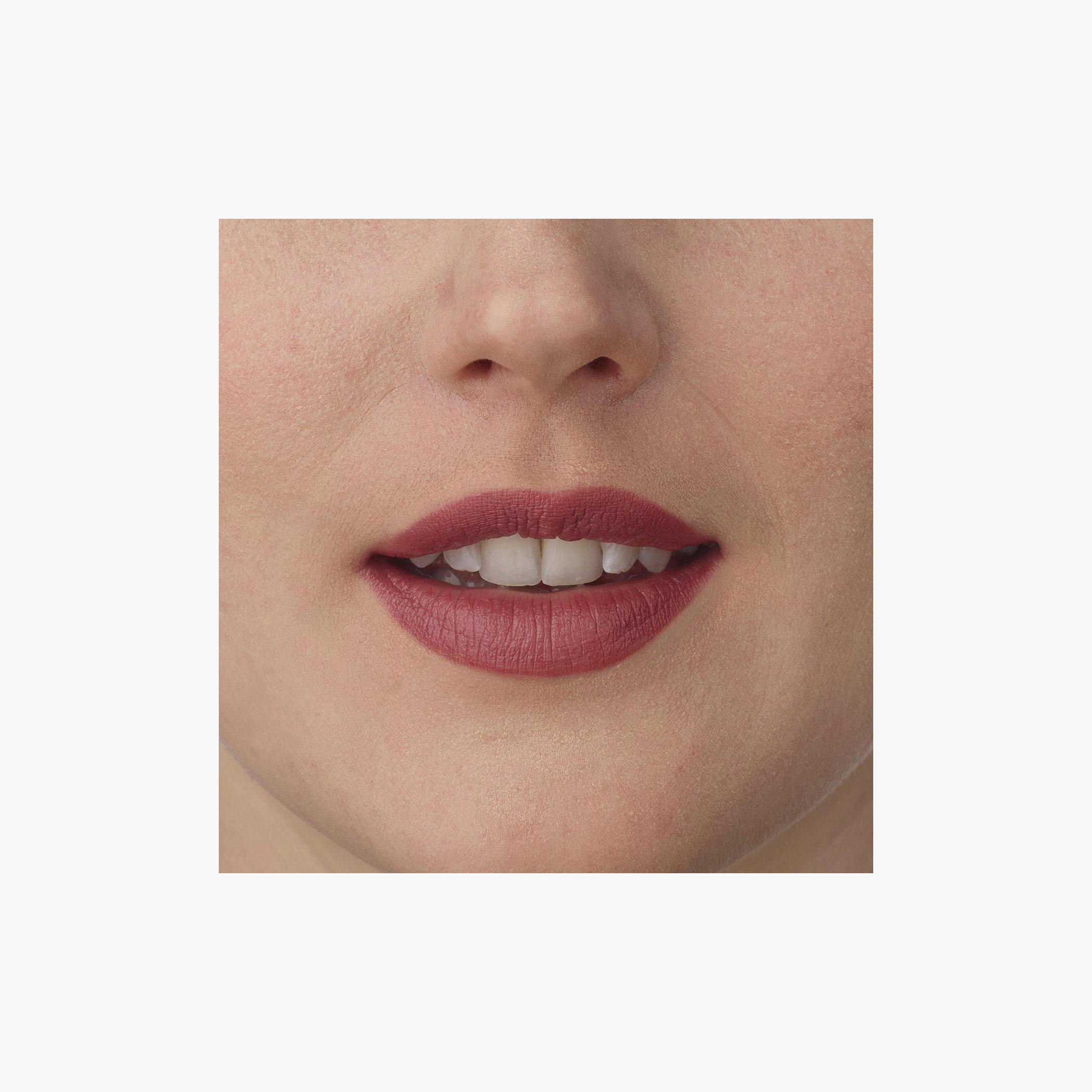 أحمر شفاه بيرفيكت مويستشر من إيزادورا-beautyandpersonalcare-makeup-lips-lipsticks-image-34