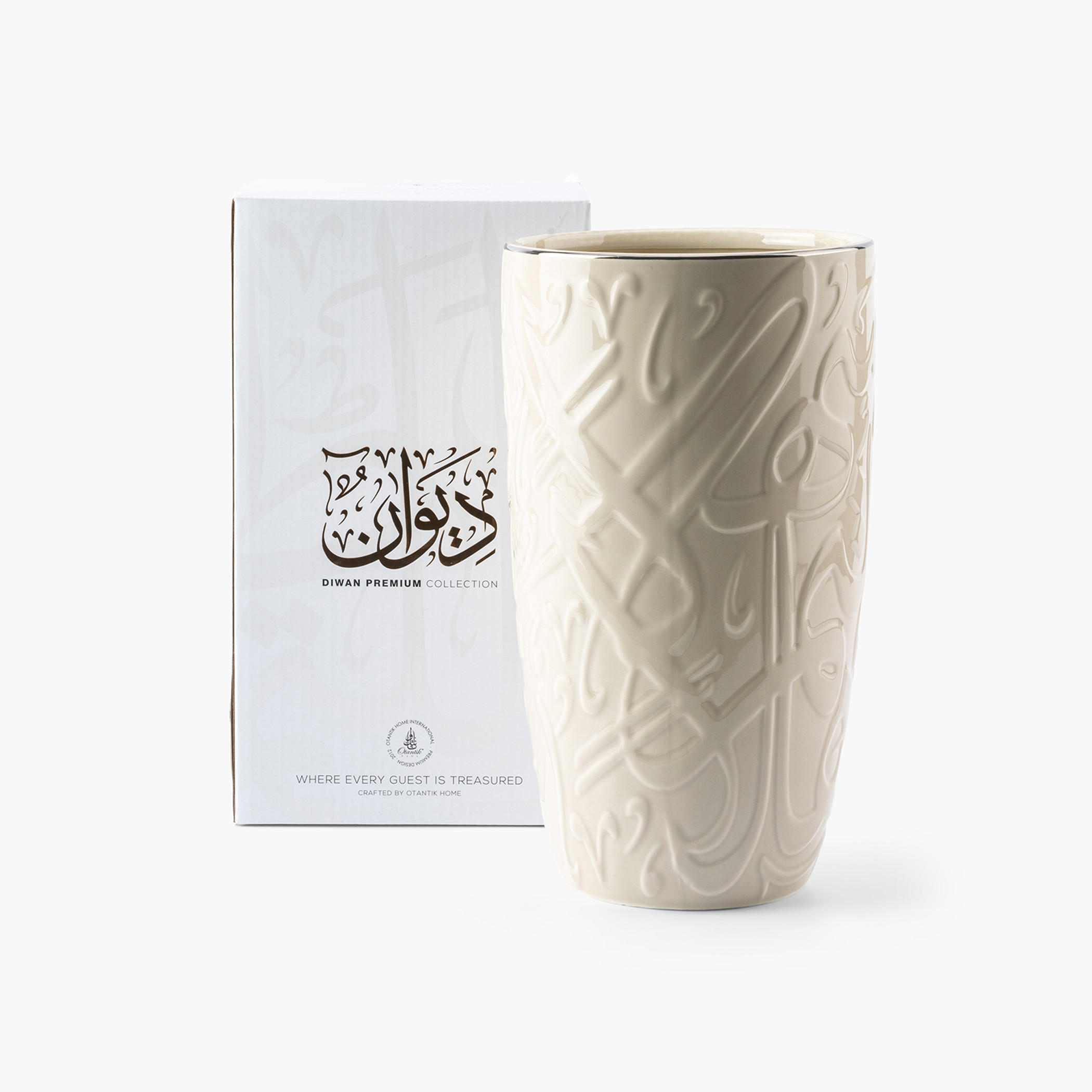 مزهرية بورسلين ديوان من أوتانتيك - 13x13x25 سم-household-decor-vasesandbowls-image-3