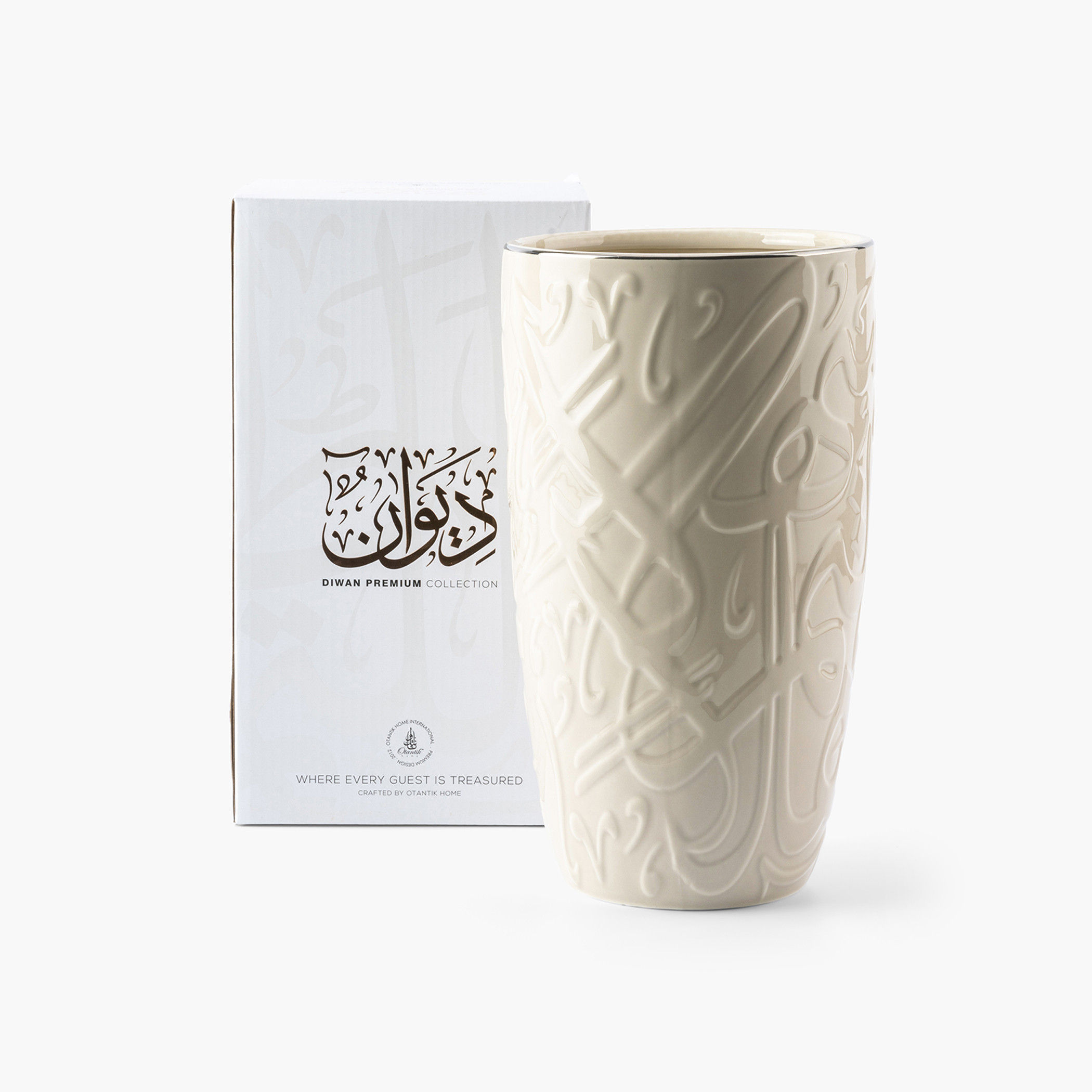 مزهرية بورسلين ديوان من أوتانتيك - 13x13x25 سم-household-decor-vasesandbowls-image-3