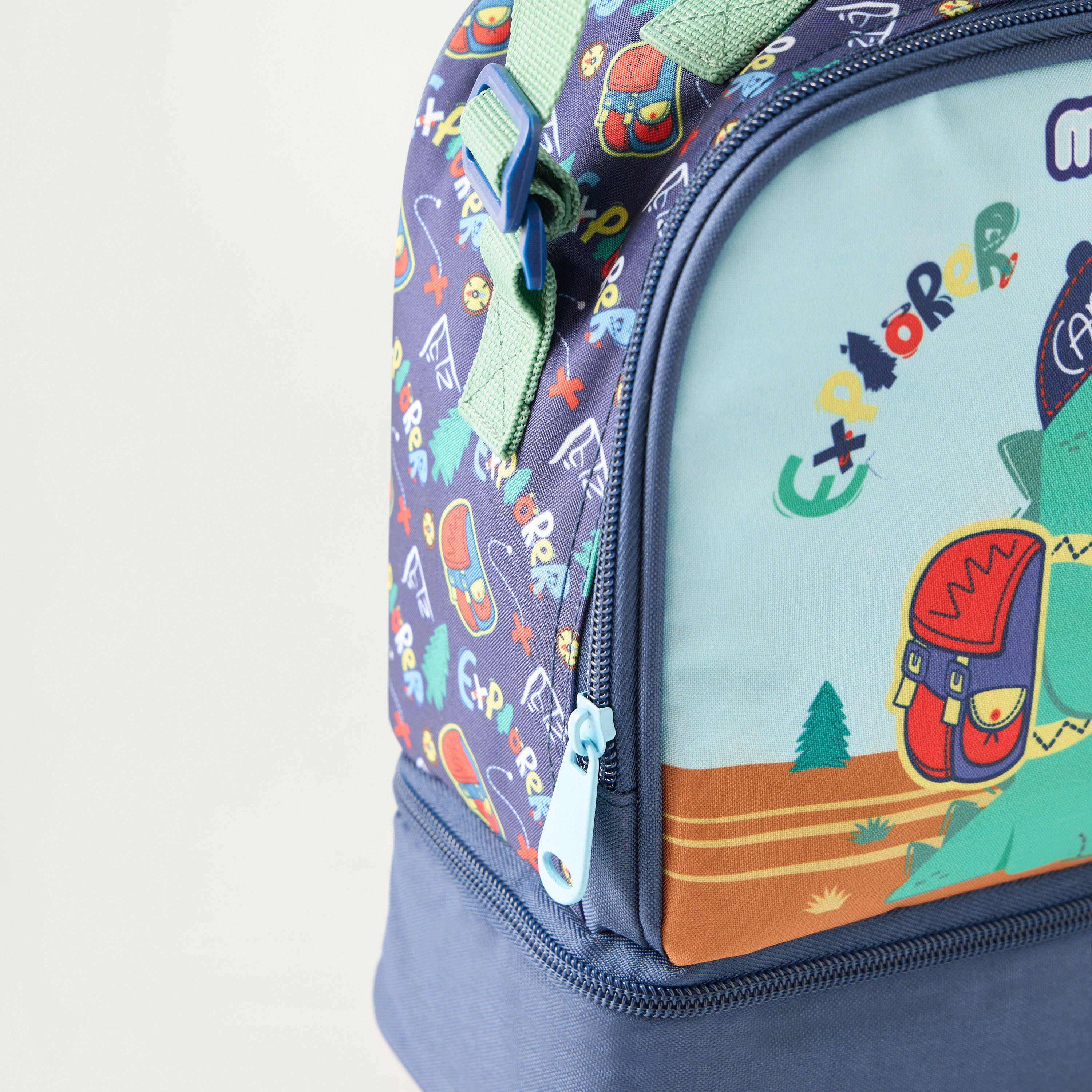 شنطة غداء بطبعات ديناصور وسحاب إغلاق من ماست-school-lunchessentials-lunchbags-image-3
