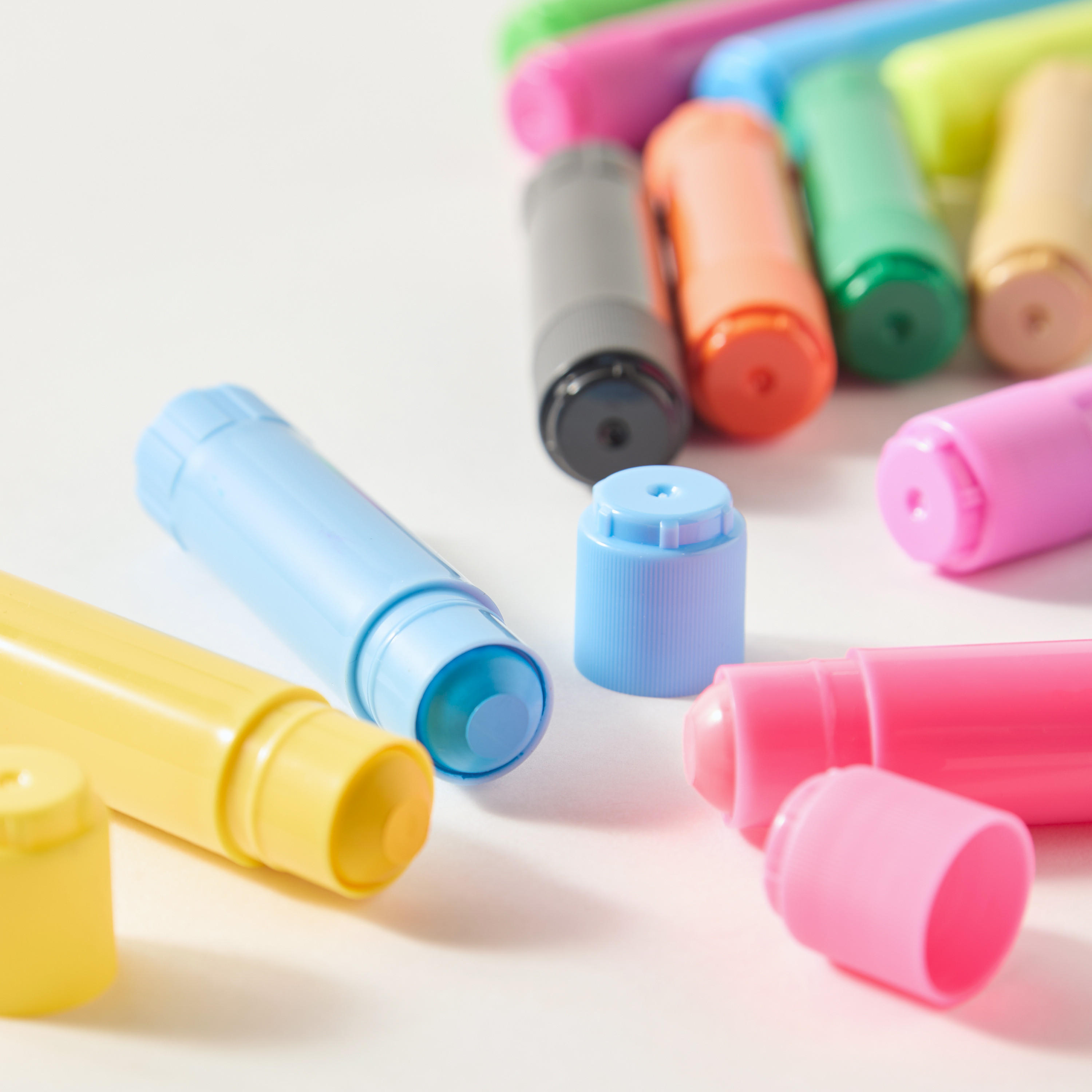 Findz 20-Piece Crayon Set-school-stationery-pensandpencils-image-3