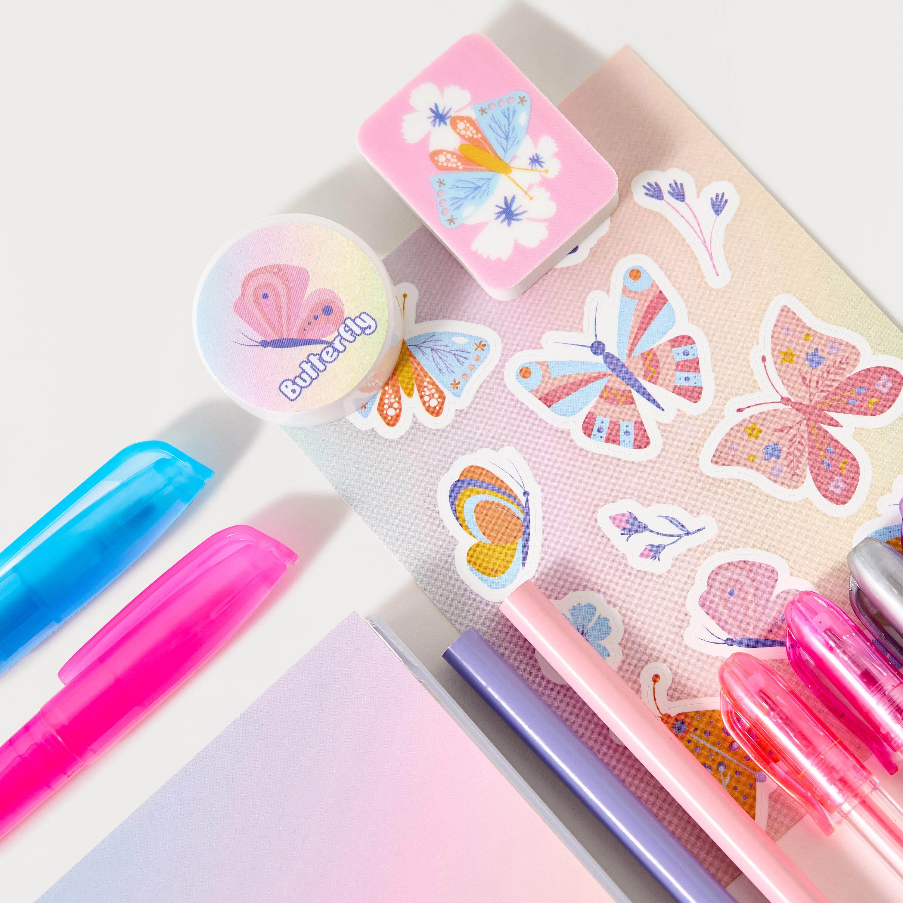 مجموعة قرطاسية بطبعات من فايندز-school-stationery-sets-image-4