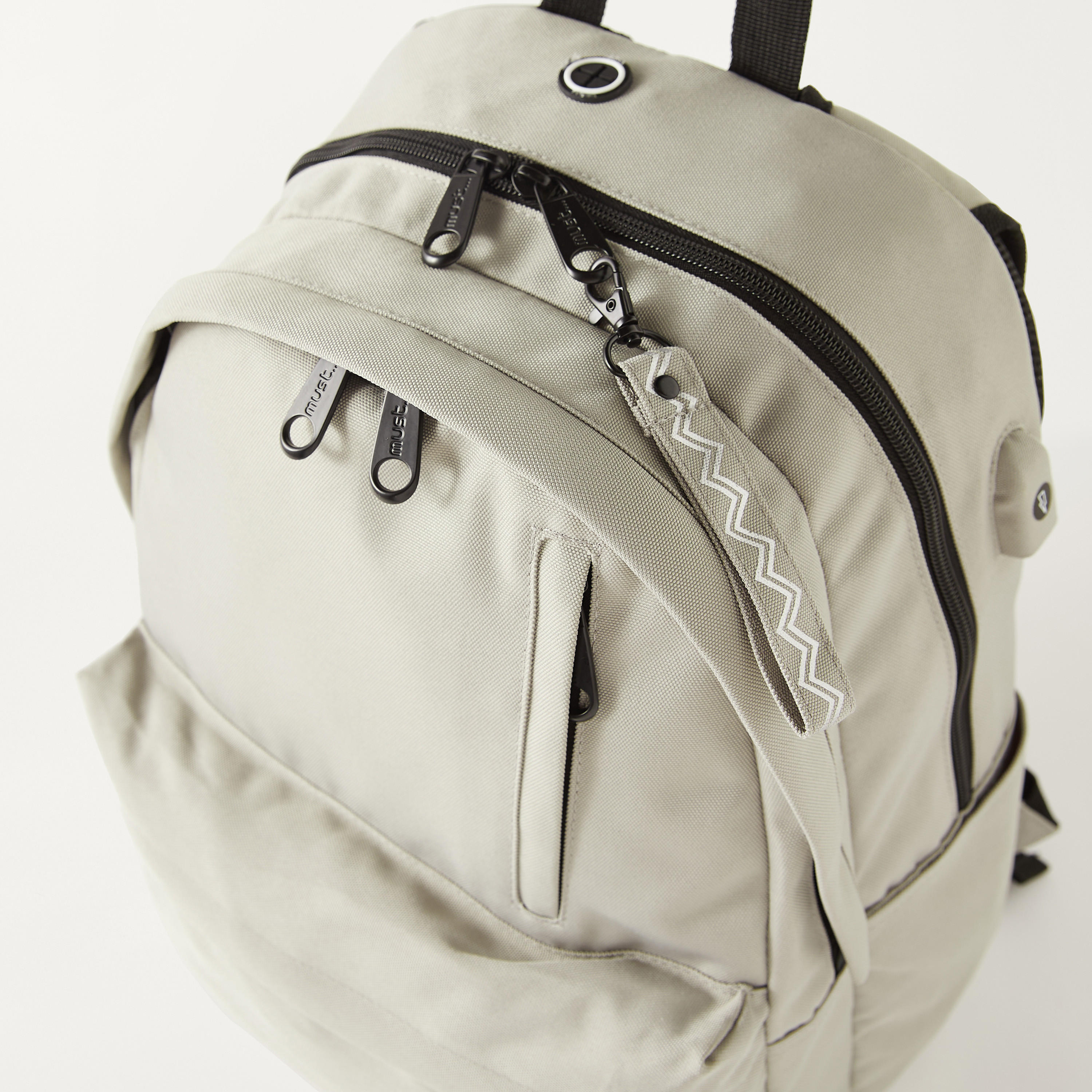 شنطة ظهر مقاس 16 بوصة مع منفذ يو أس بي وسحاب إغلاق من ماست - 32x19x42 سم-school-bagsandbackpacks-backpacks-image-3