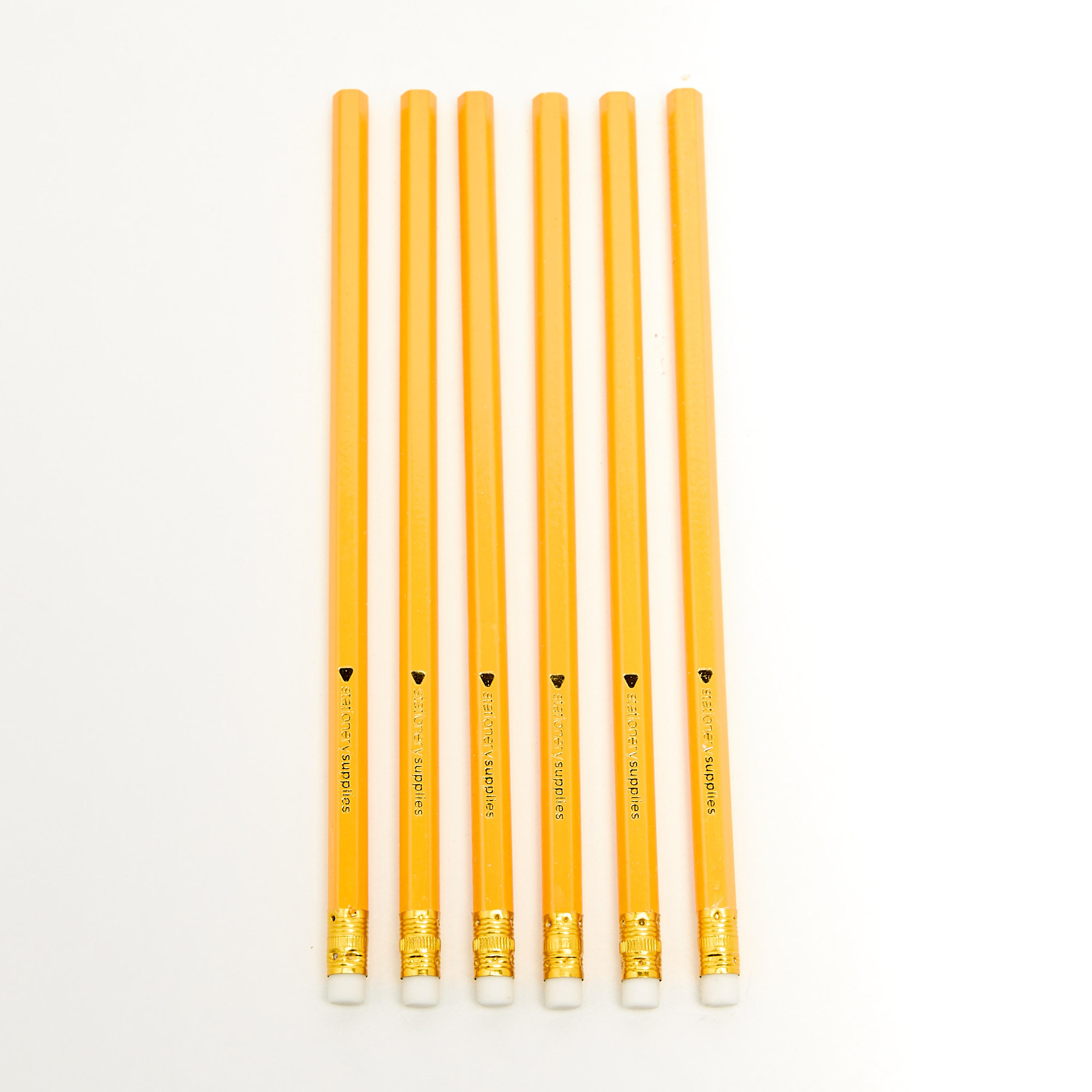 طقم أقلام وممحاة 6 قطع من فايندز-school-stationery-pensandpencils-image-2