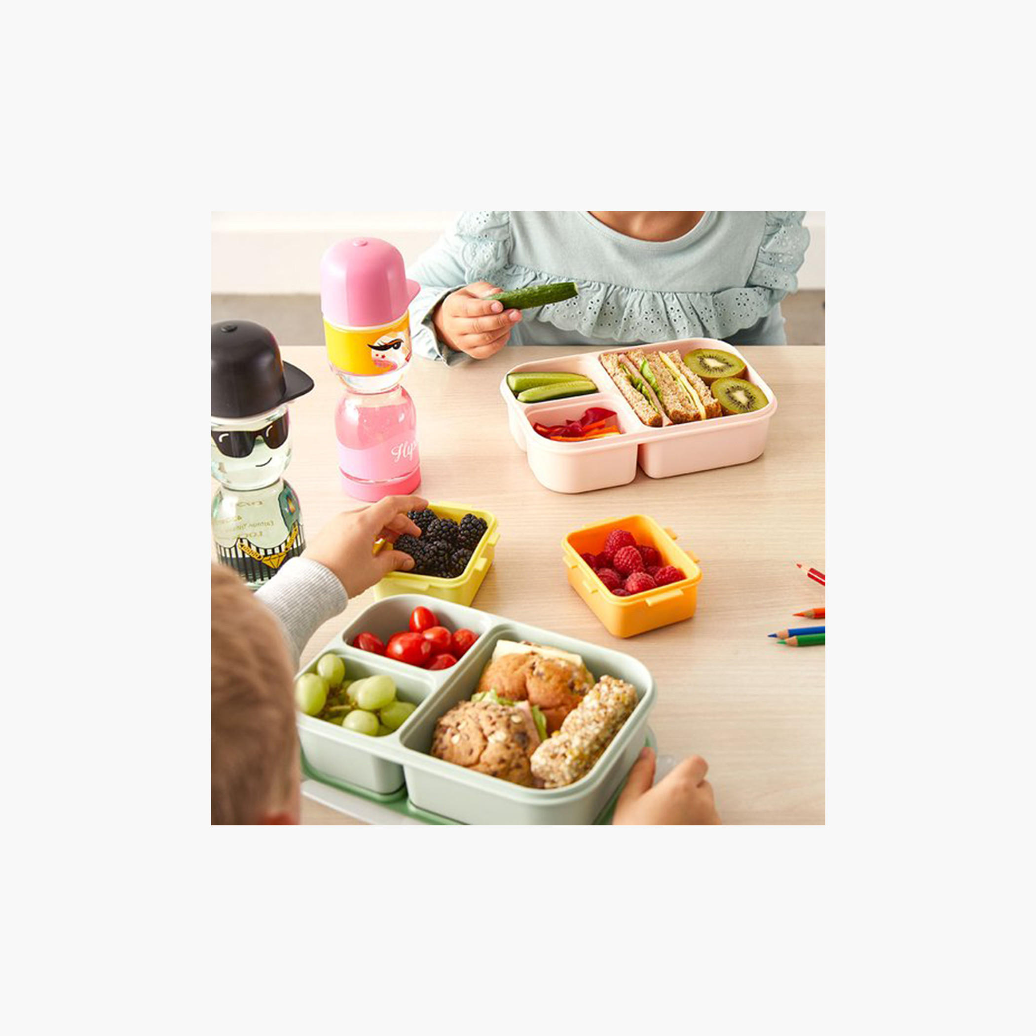 صندوق غداء مستطيل بـ 3 أقسام مع غطاء قفل بمشبك من لوك آند لوك - 980 مل-school-lunchessentials-lunchboxes-image-5