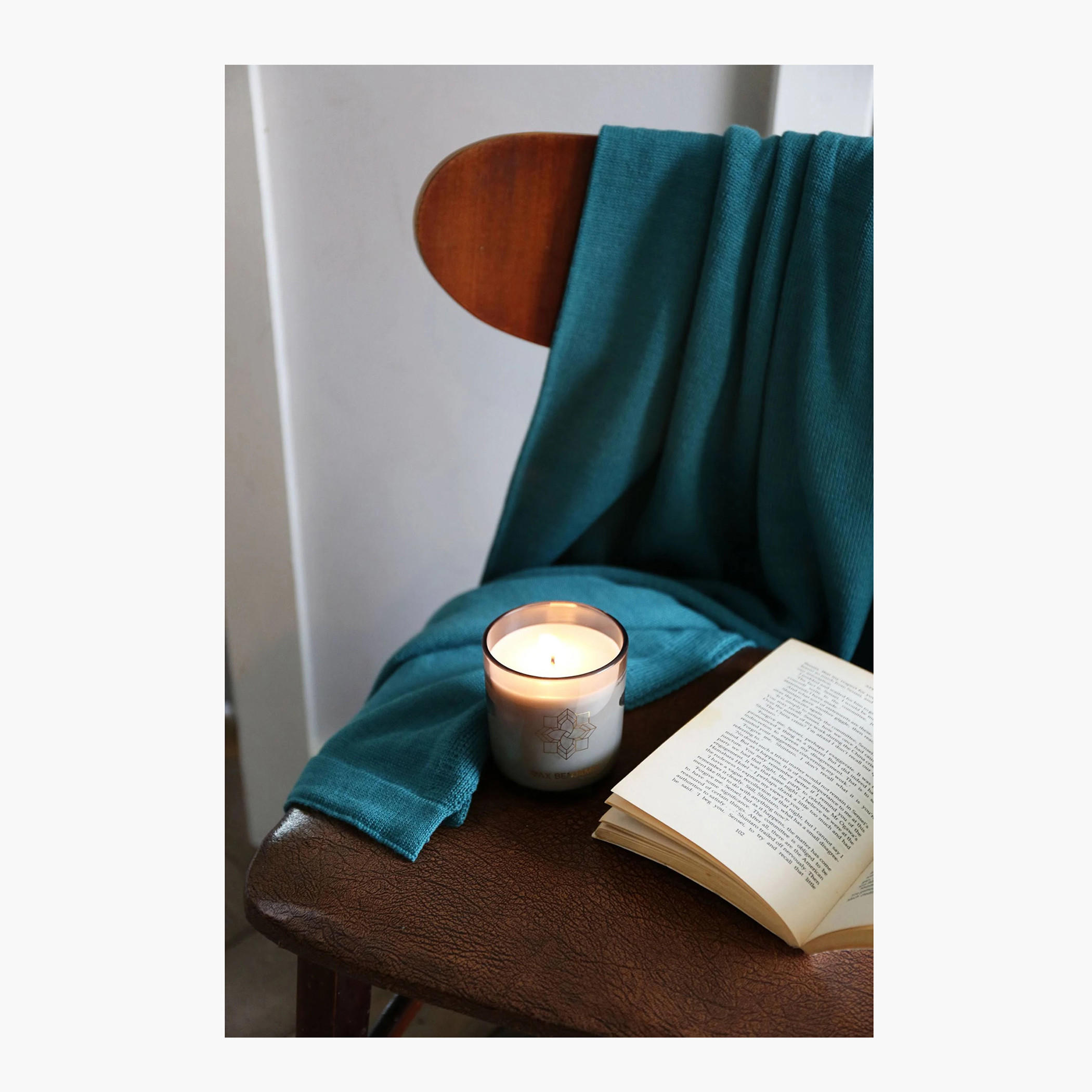 MAX BENJAMIN Acqua Viva Candle with Lid - 210 gms-household-homefragrance-candles-image-1
