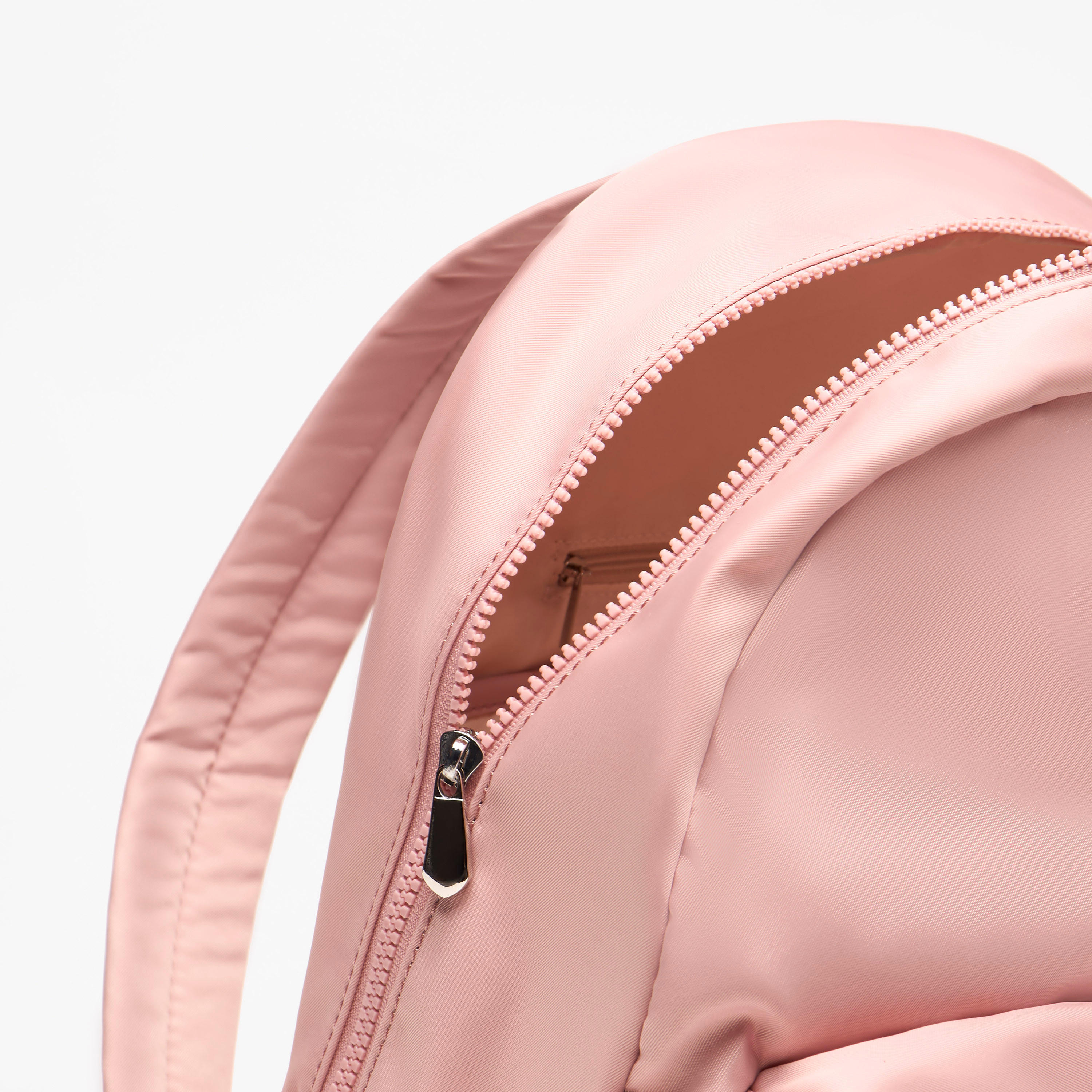 شنطة ظهر بحمالات قابلة للتعديل وسحّاب إغلاق وزخارف شعار من ميسي - 31x40x13 سم-men-bags-image-4