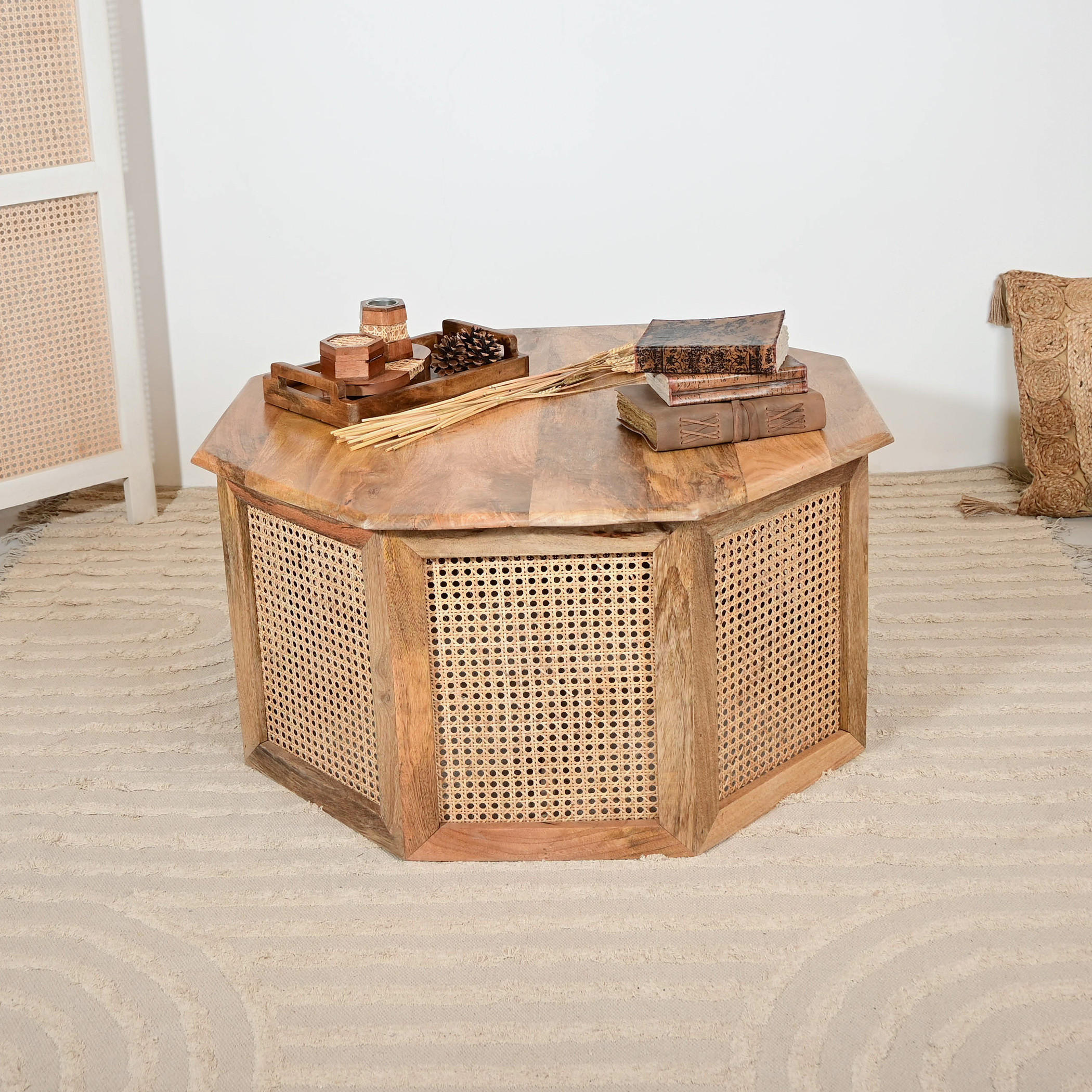 طاولة قهوة خشبية بتفاصيل روطان من هوم كارفينج - 90x46 سم-furniture-livingroom-coffeetables-image-2