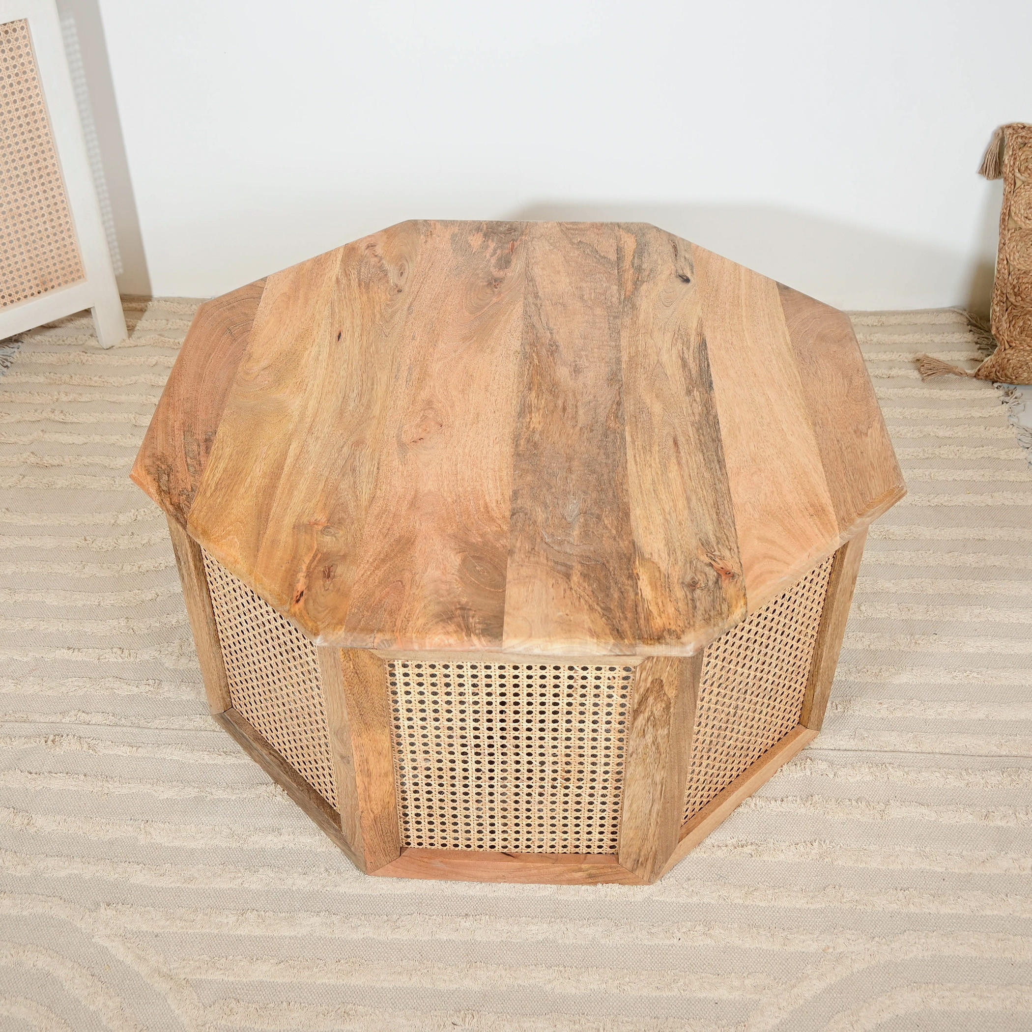 طاولة قهوة خشبية بتفاصيل روطان من هوم كارفينج - 90x46 سم-furniture-livingroom-coffeetables-image-4