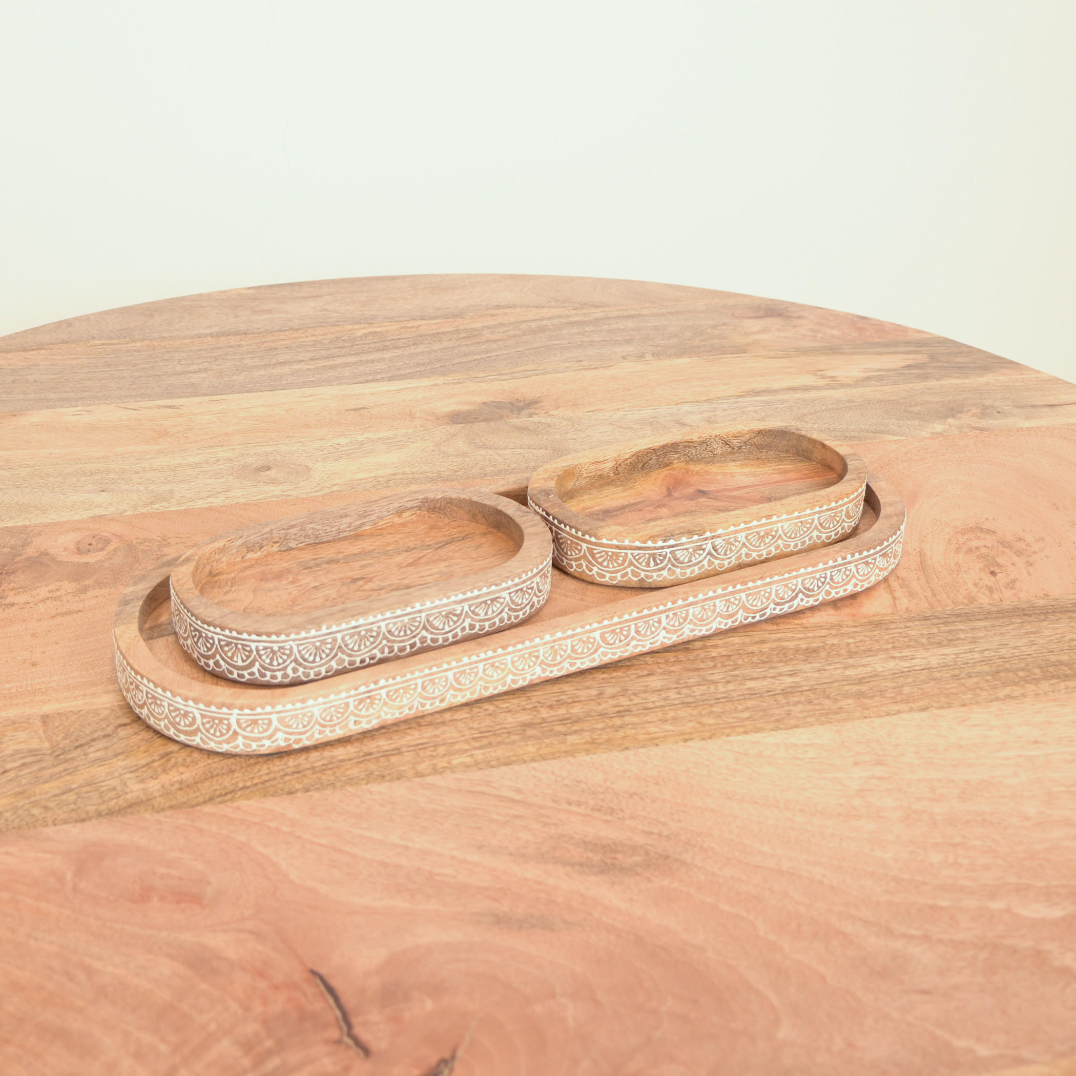 طقم صواني تقديم خشب 3 قطع من هوم كارفينج-household-dining-serveware-servingtrays-image-1