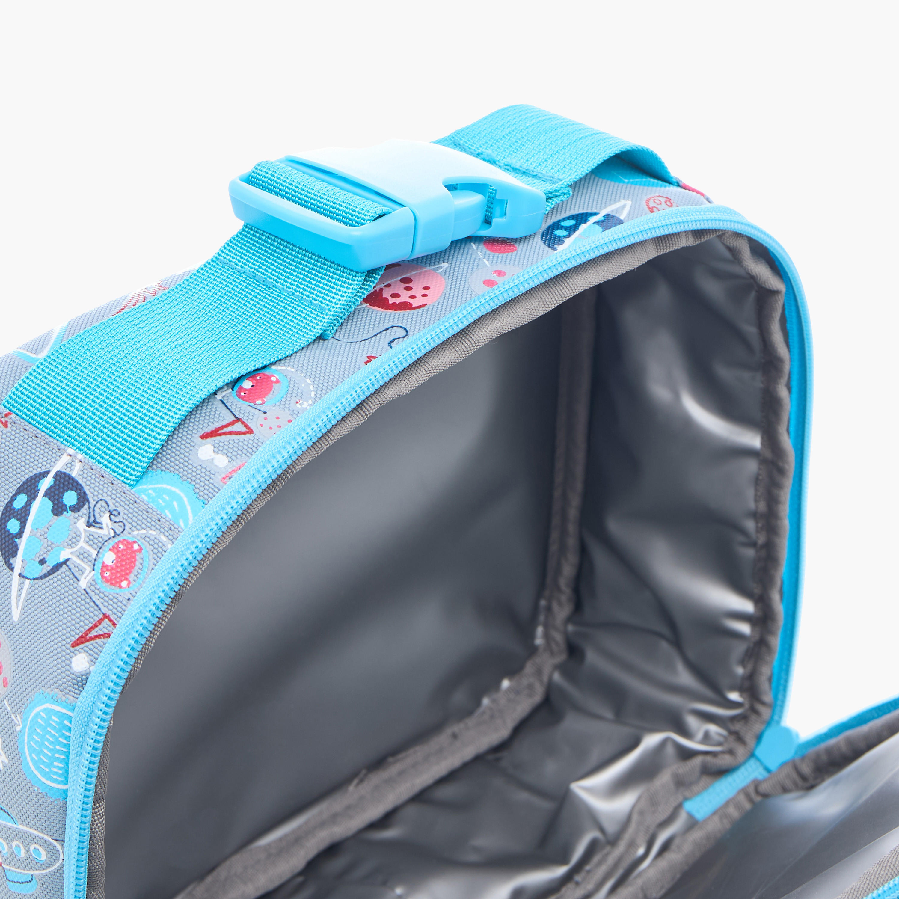 شنطة غداء بسحاب إغلاق ومقبض علوي وطبعات من سكايلر-school-lunchessentials-lunchbags-image-7
