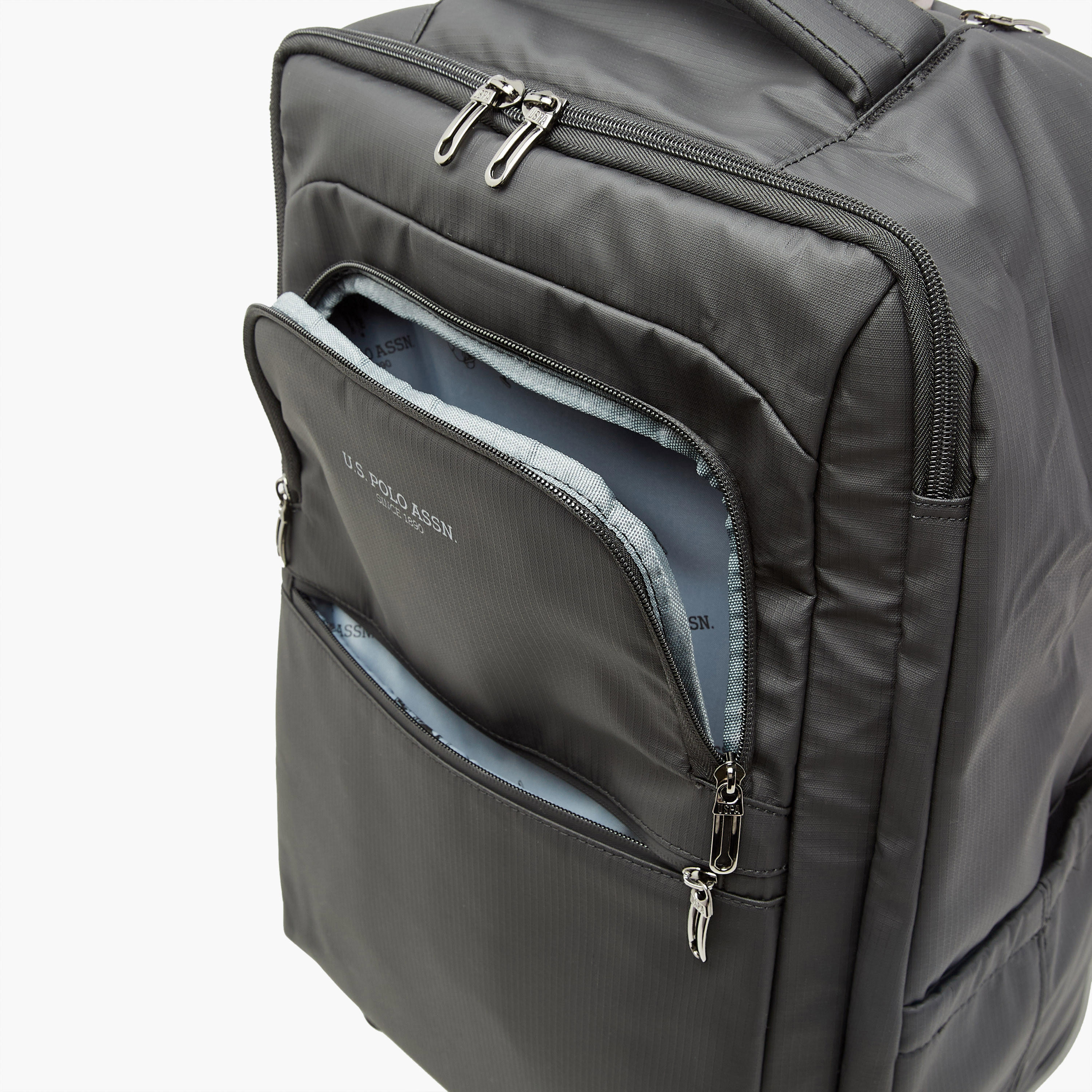 شنطة ظهر ترولي سادة 19 بوصة بحمالات كتف وعجلات من يو إس بولو إسن - 32x23x48 سم-men-bags-image-11