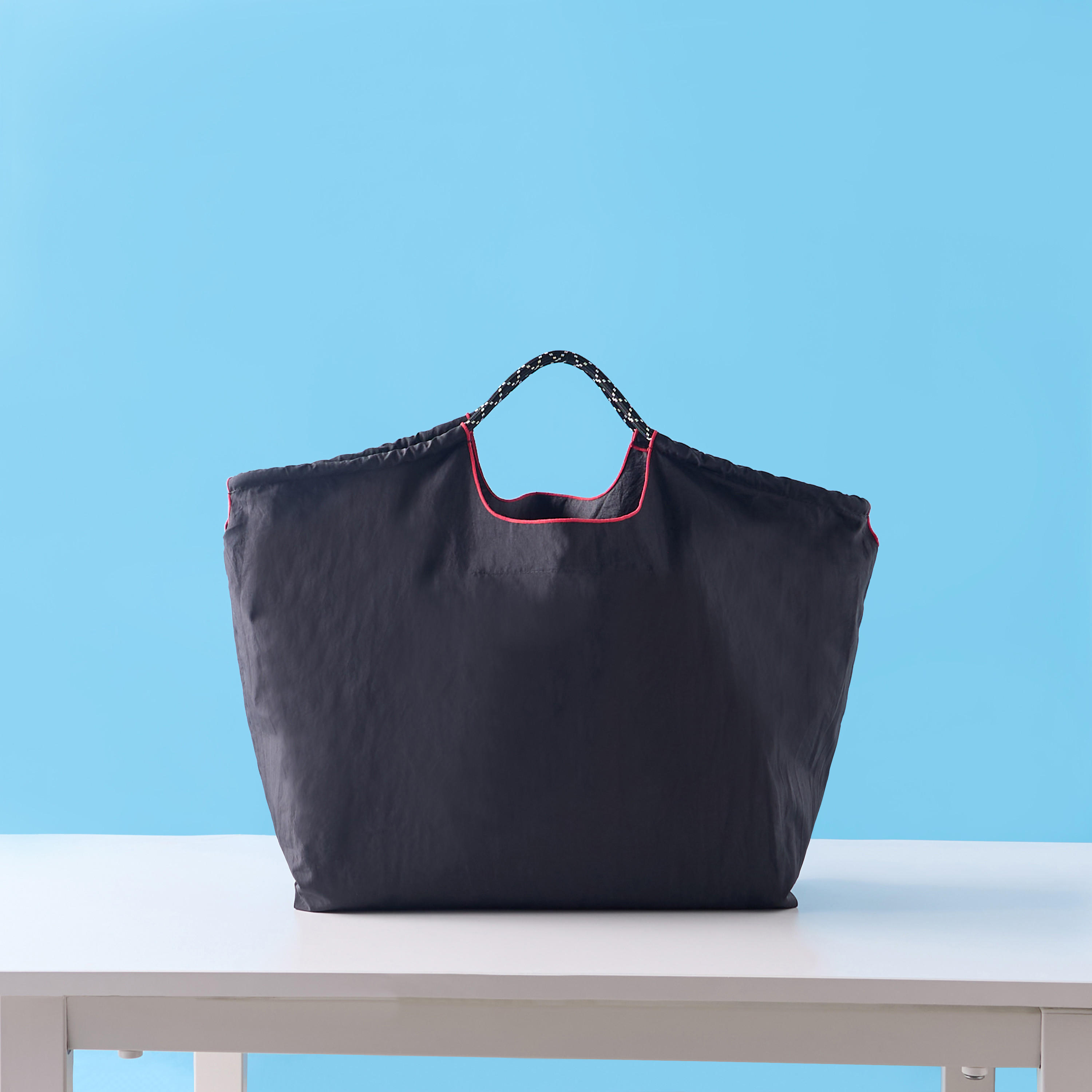 شنطة تسوق بطبعات شعار ومقابض مزدوجة من ميستوتس-women-bagsandwallets-handbags-image-6