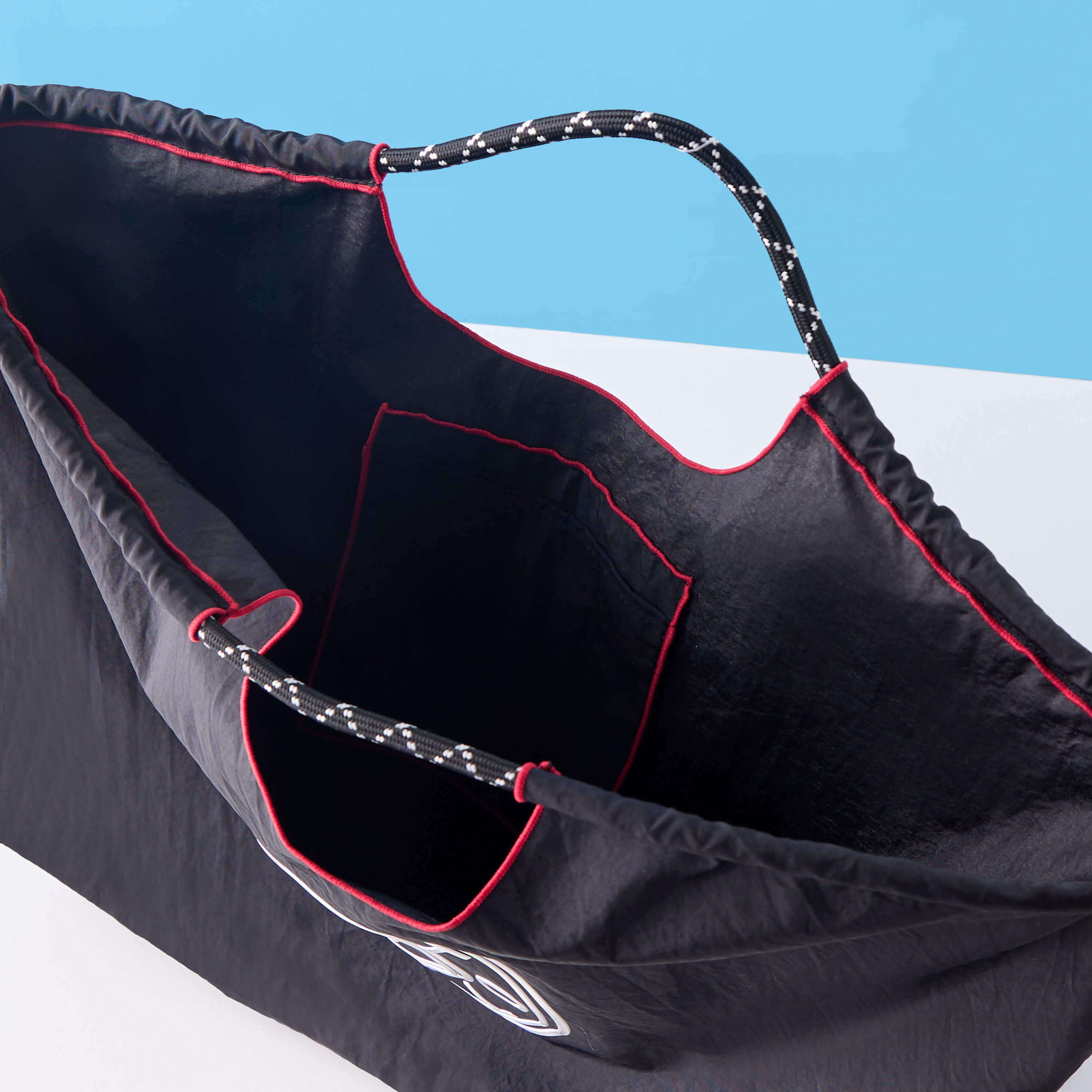 شنطة تسوق بطبعات شعار ومقابض مزدوجة من ميستوتس-women-bagsandwallets-handbags-image-7