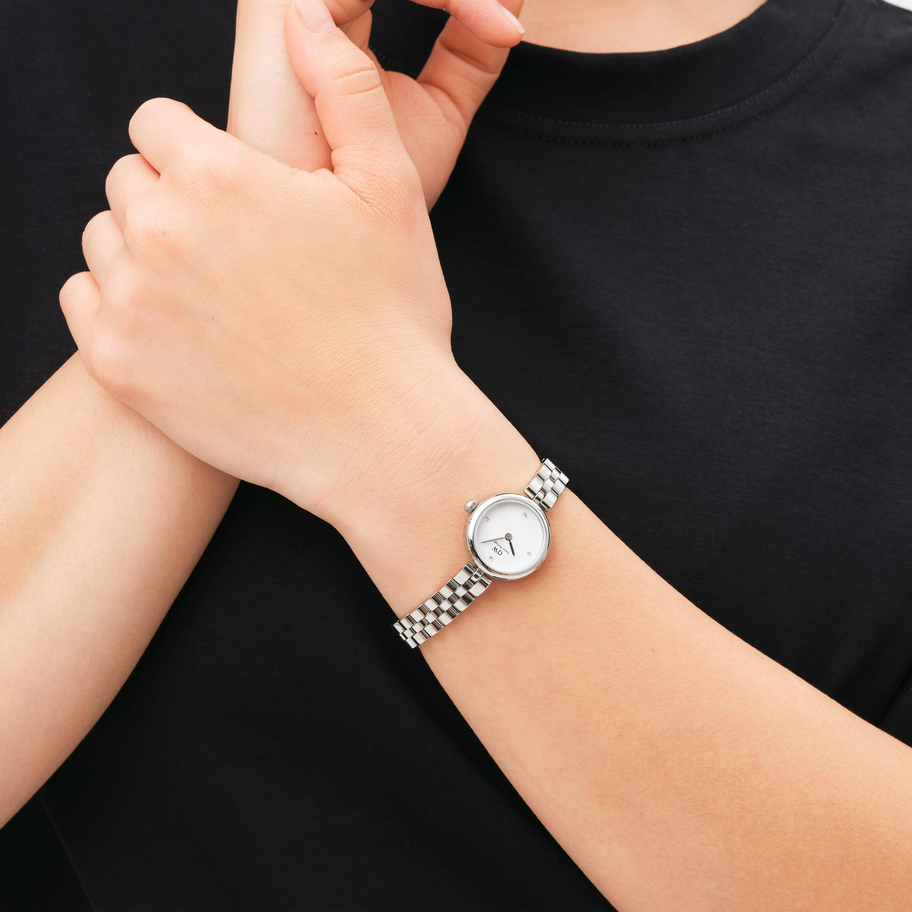 Daniel Wellington Women's 22 MM Silver Analog Stainless Steel Watch | DW00100716-women-watchesandjewellery-watches-image-4