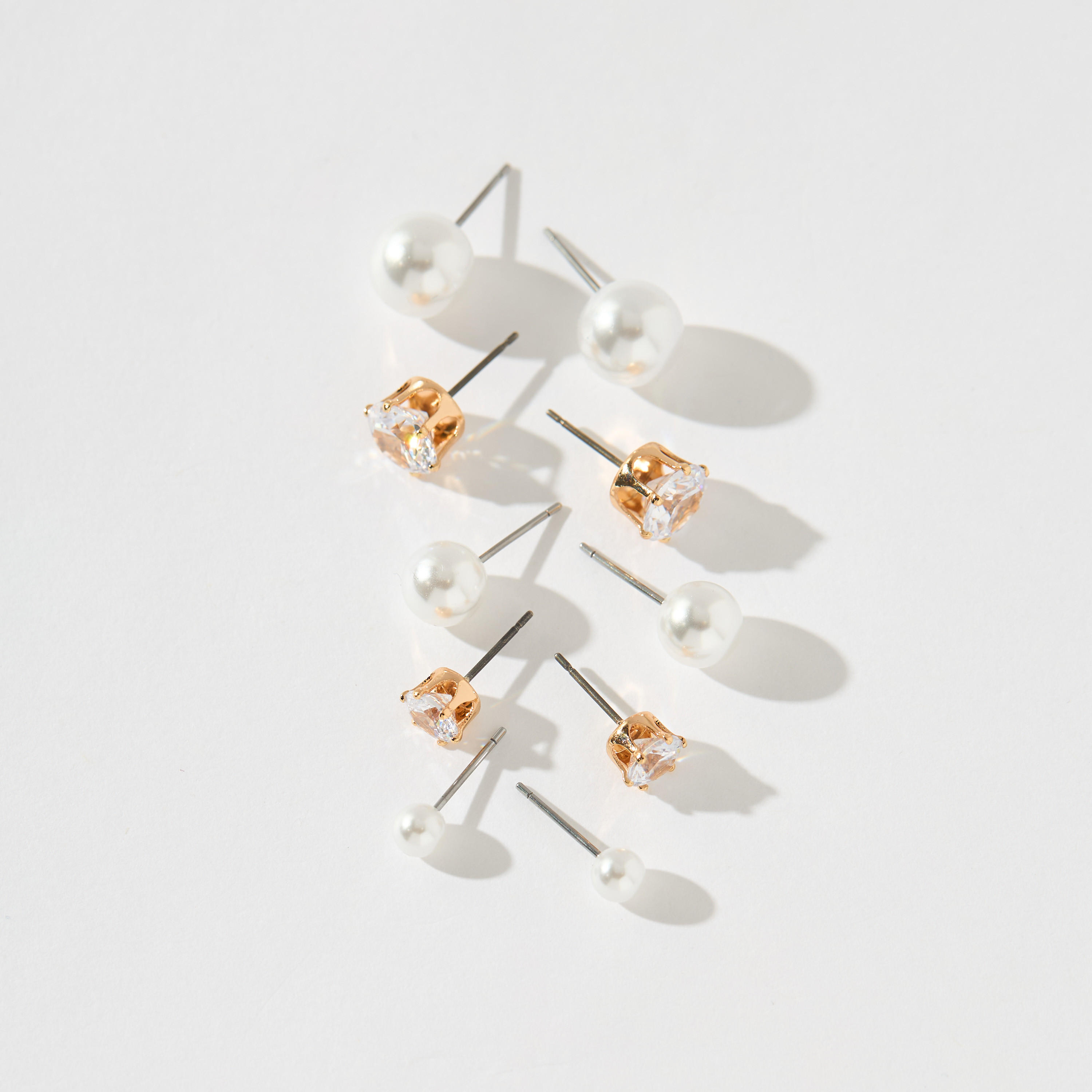 حلقان مزينة بمكبس إغلاق خلفي - طقم من 5-women-watchesandjewellery-jewellery-earrings-image-2