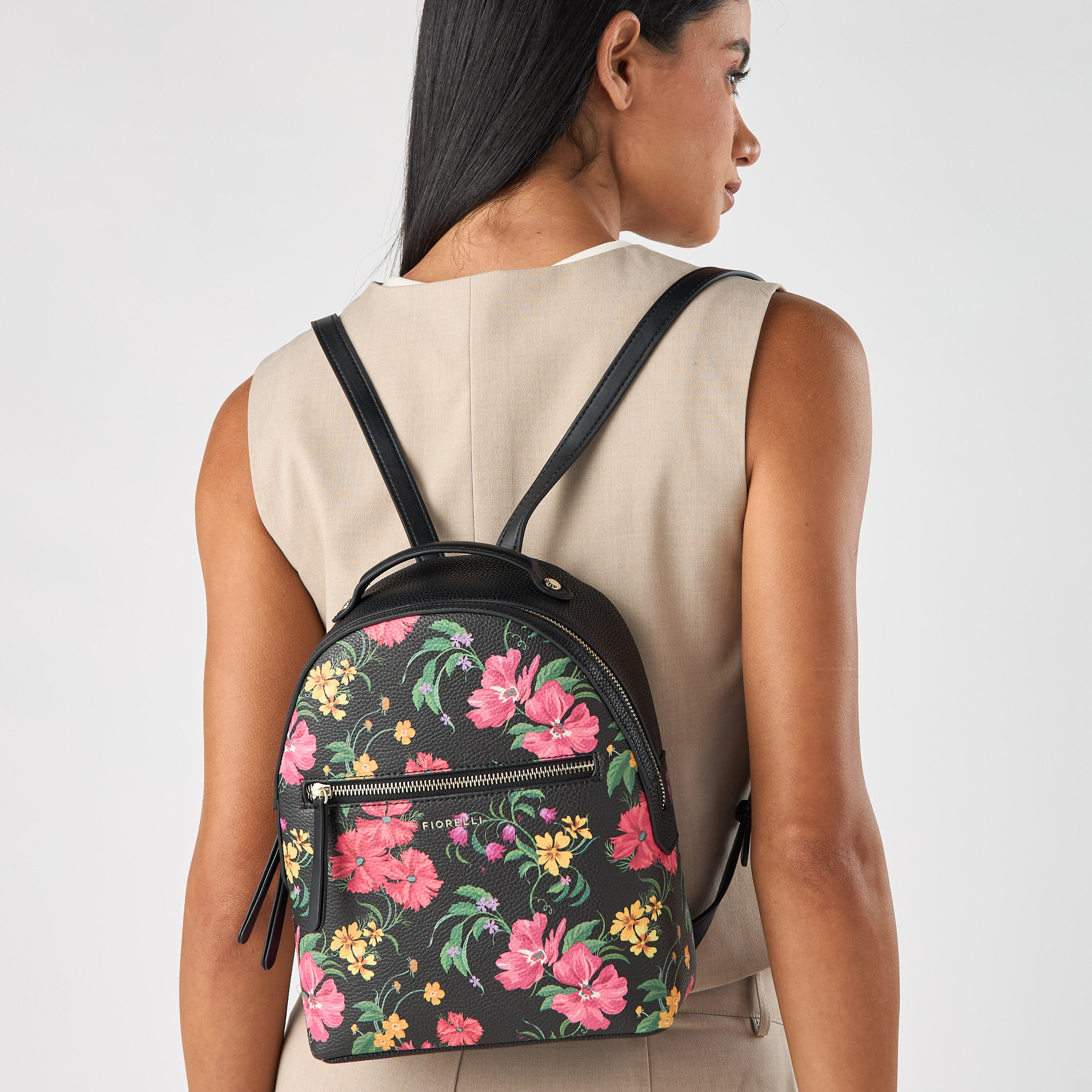 شنطة ظهر بطبعات زهرية وحمّالات كتف قابلة للتّعديل ومقبض من فيوريلي-women-bagsandwallets-backpacks-image-2