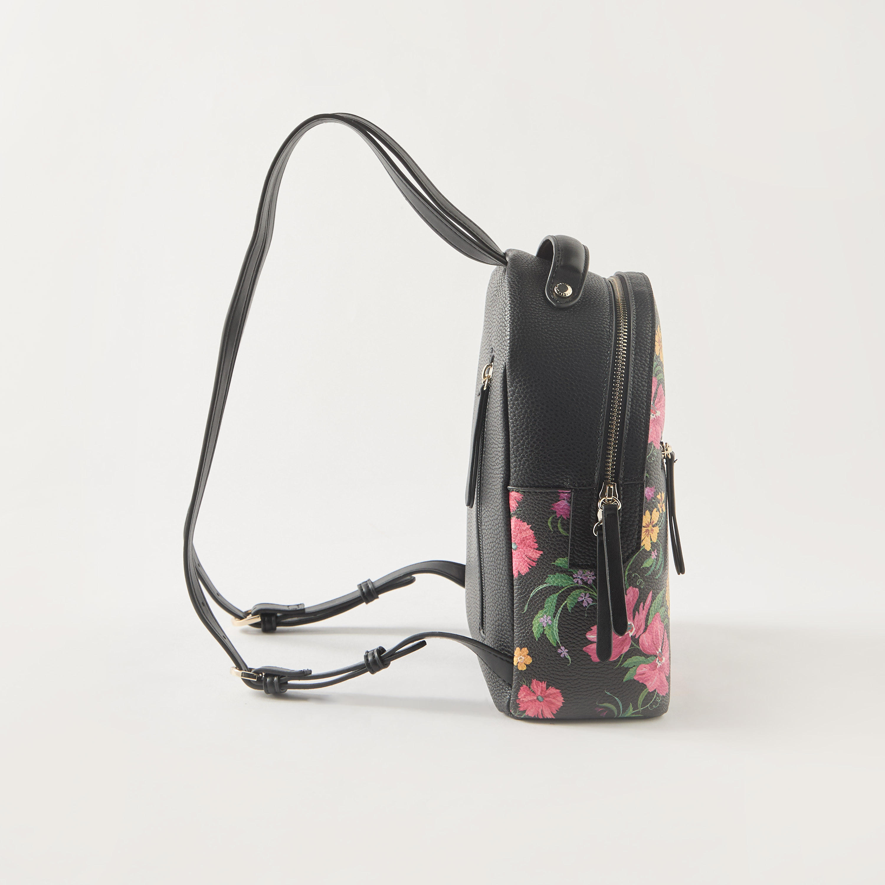 شنطة ظهر بطبعات زهرية وحمّالات كتف قابلة للتّعديل ومقبض من فيوريلي-women-bagsandwallets-backpacks-image-4